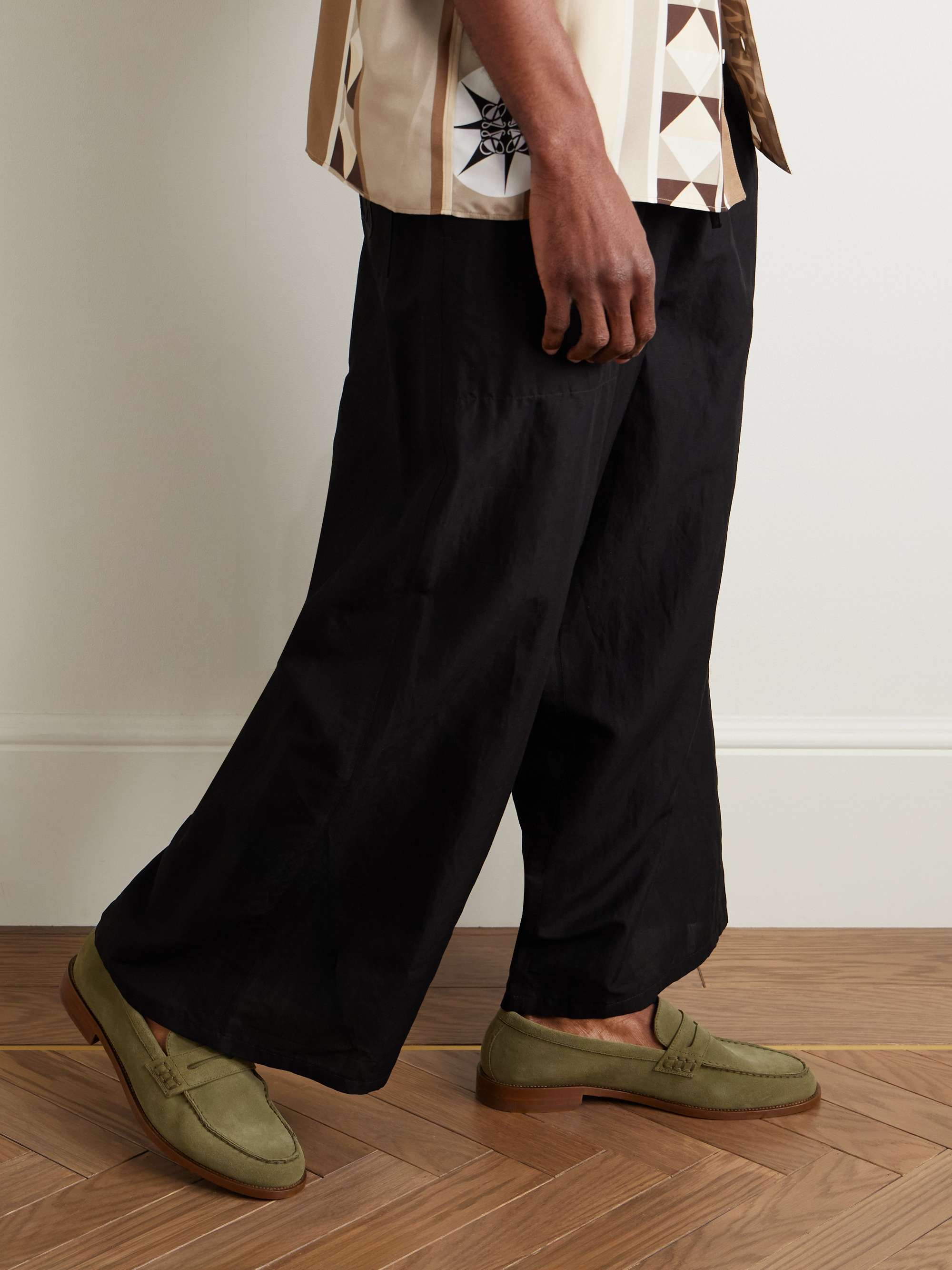MANOLO BLAHNIK 