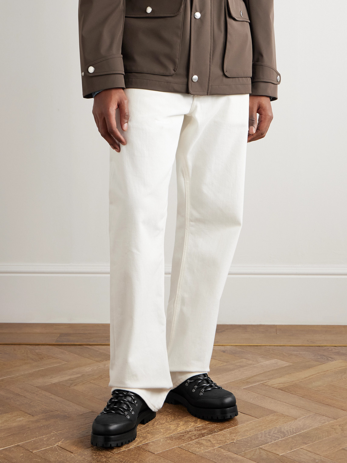 Manolo Blahnik Stelvio Leather Boots In Black