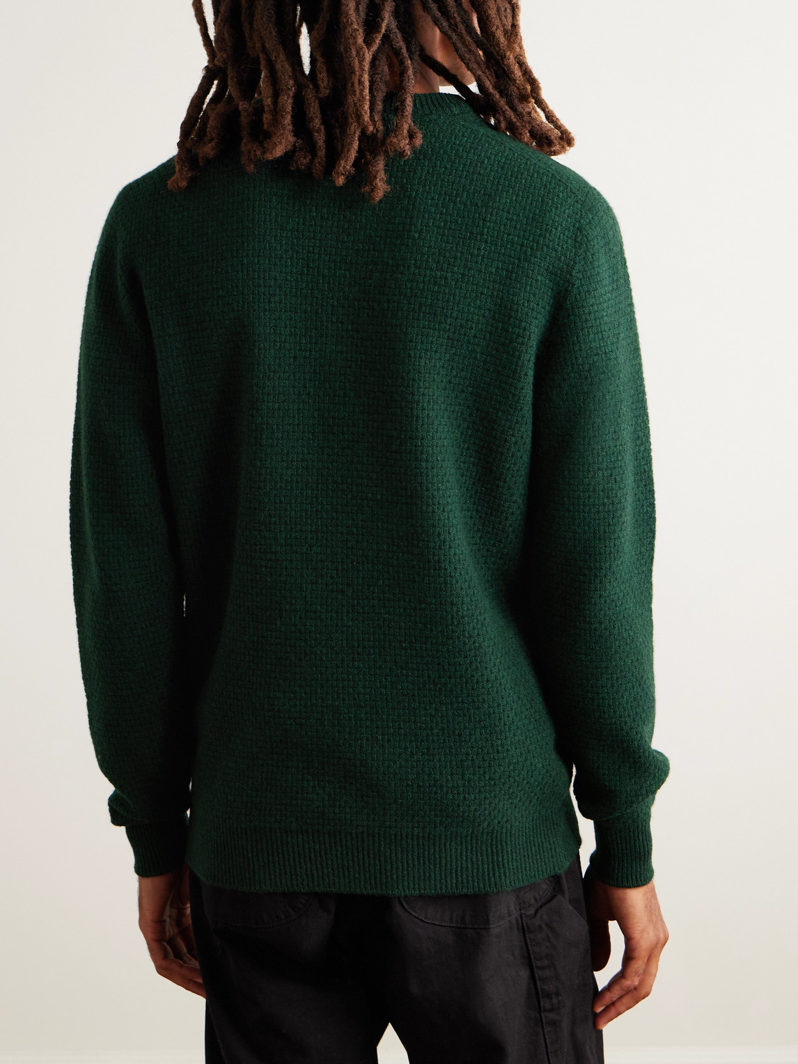 Inis Meain Caoladóir Basketweave Merino Wool And Cashmere-blend Sweater In Green