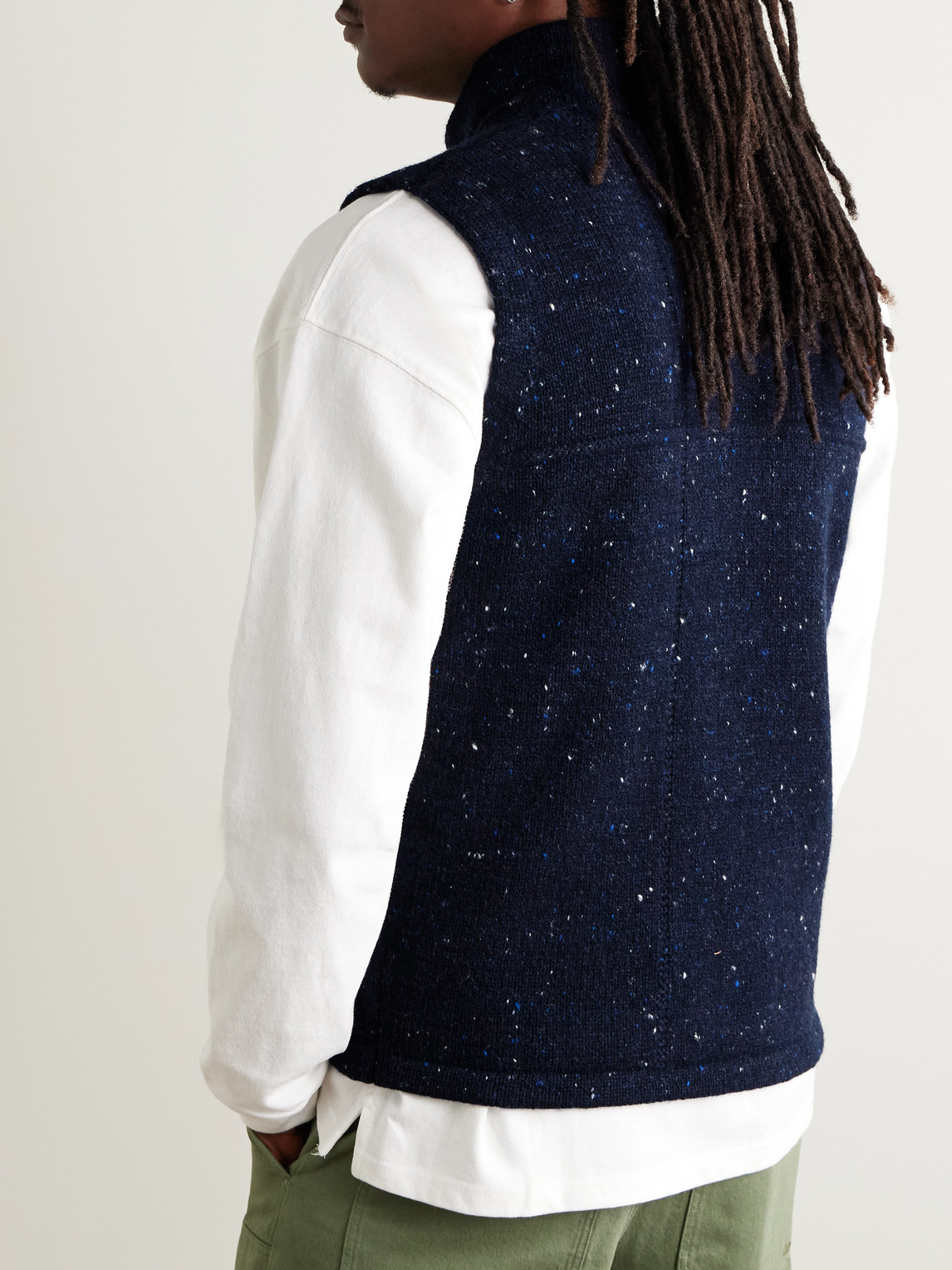 Inis Meain Lifeline Merino Wool And Cashmere-blend Gilet In Black