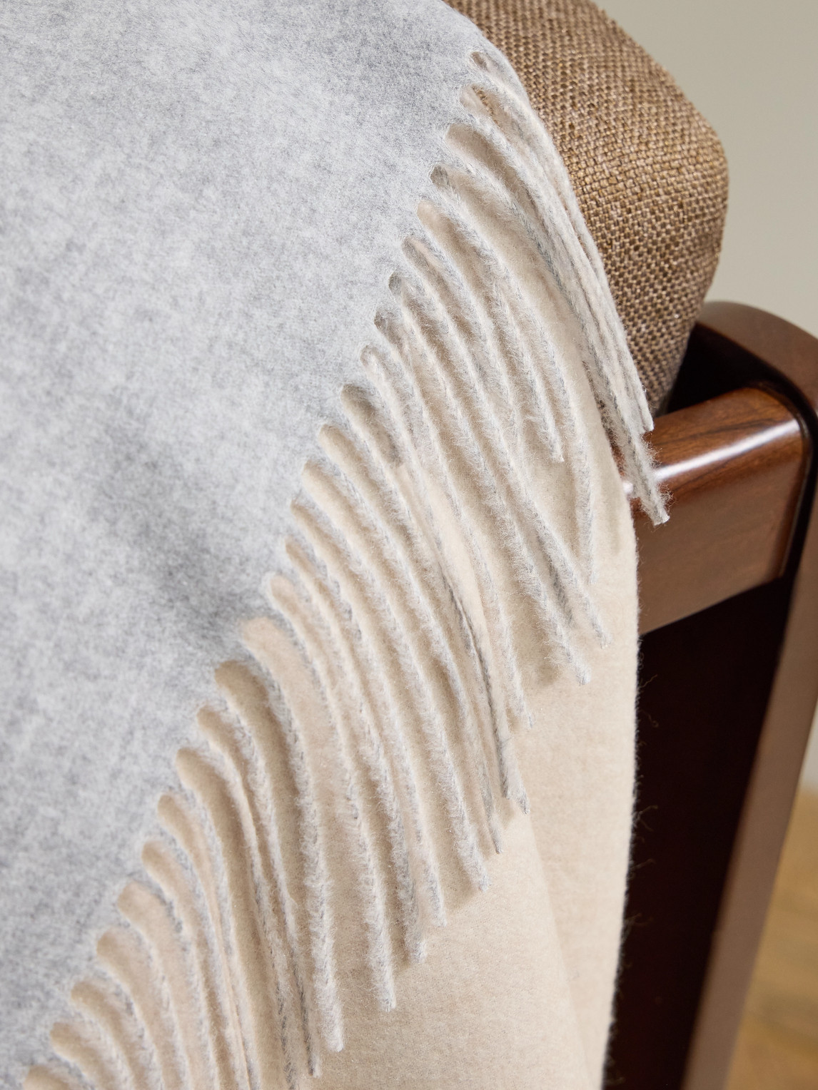  Brunello Cucinelli - Fringed Cashmere And Silk-blend Throw - Men - Gray 