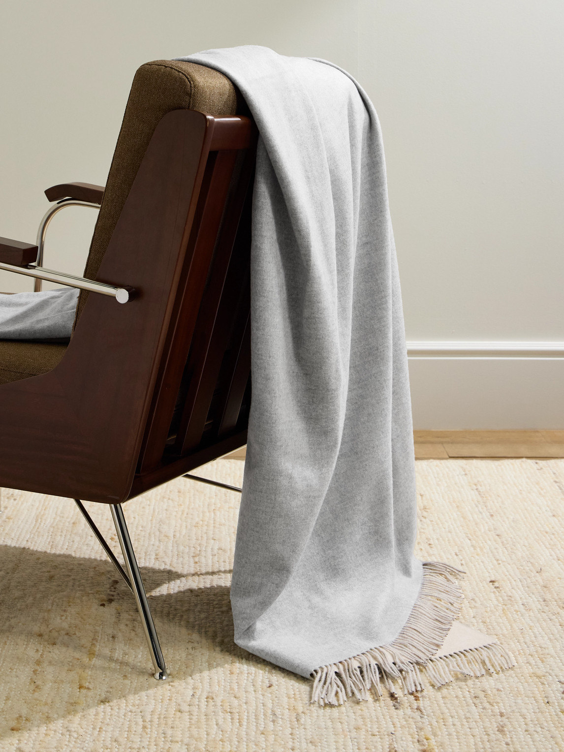 Brunello Cucinelli Fringed Cashmere And Silk-blend Throw In Gray