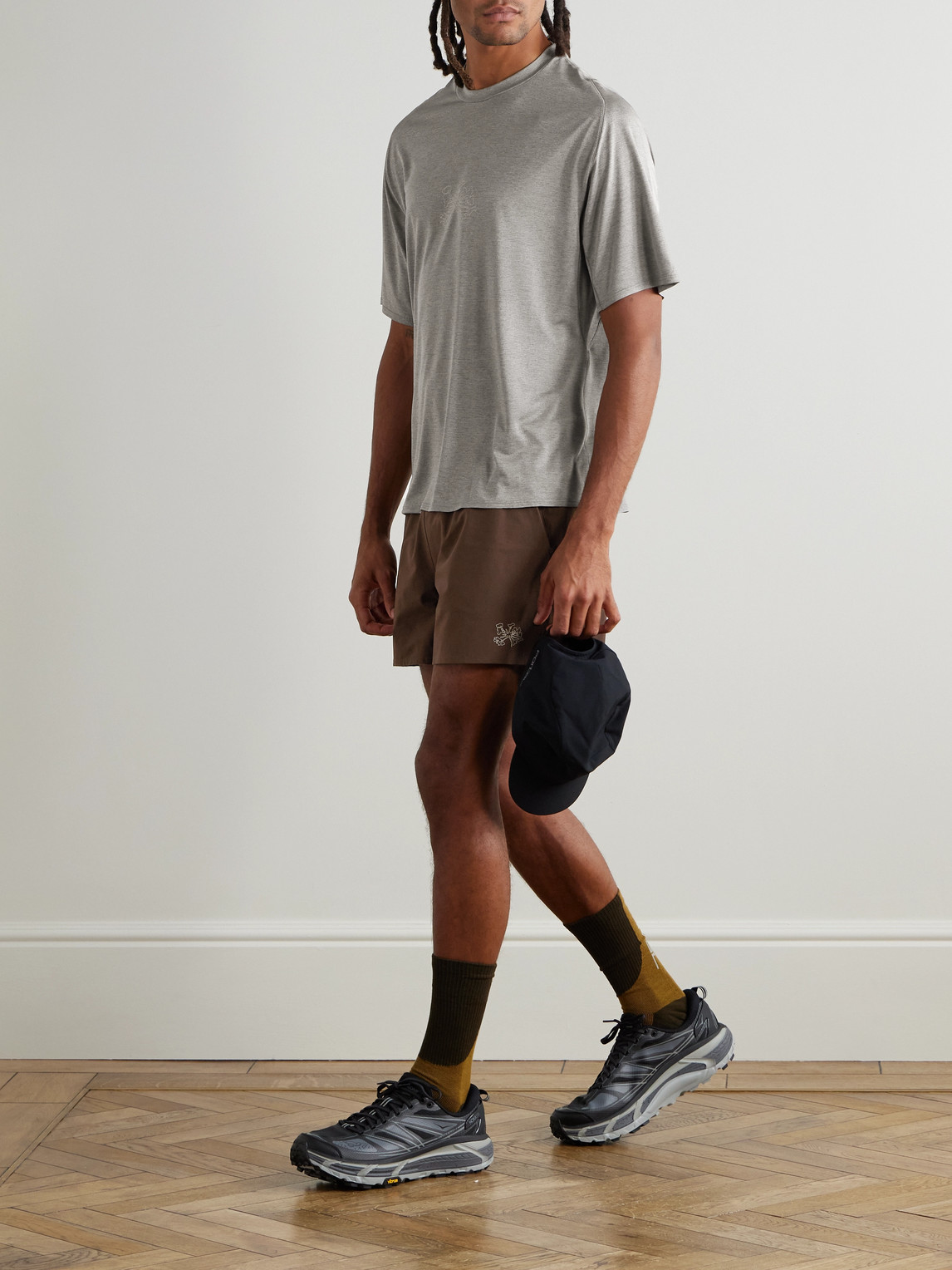 Marka Liner Straight-Leg 5" Mesh-Trimmed Recycled-Shell Running Shorts — 2