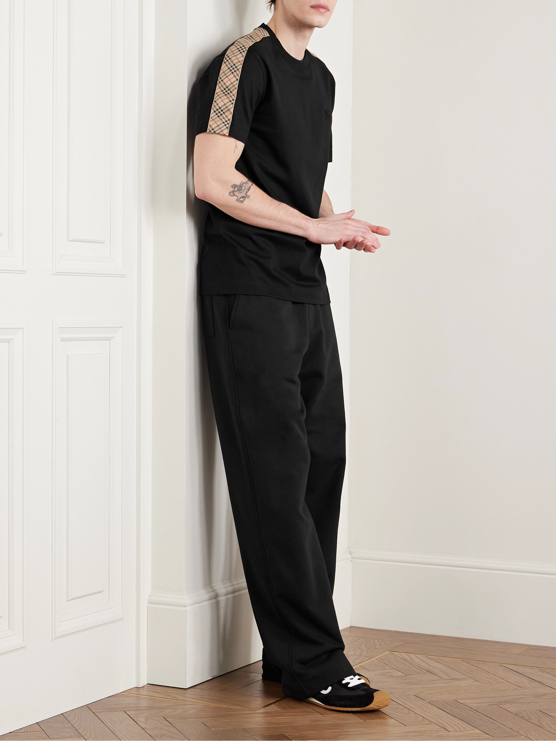 Burberry Ekd T-shirt With Check-inserts In Black