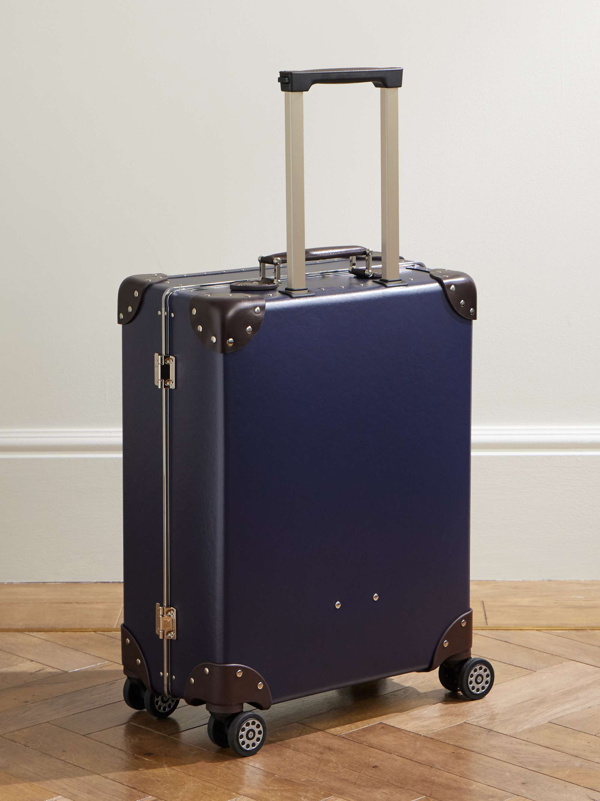 GLOBE-TROTTER 