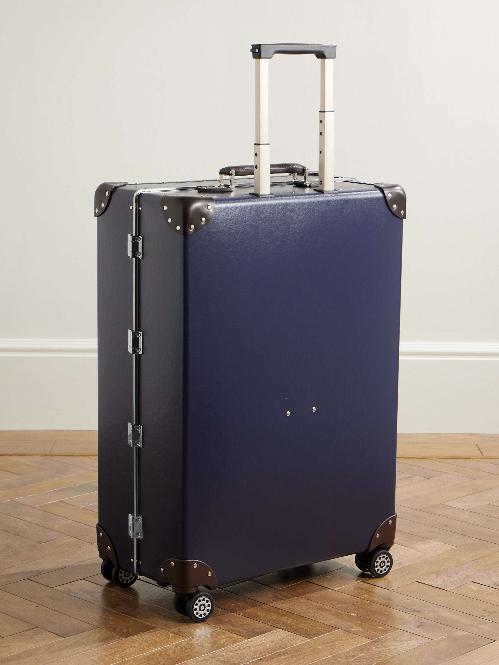 GLOBE-TROTTER 