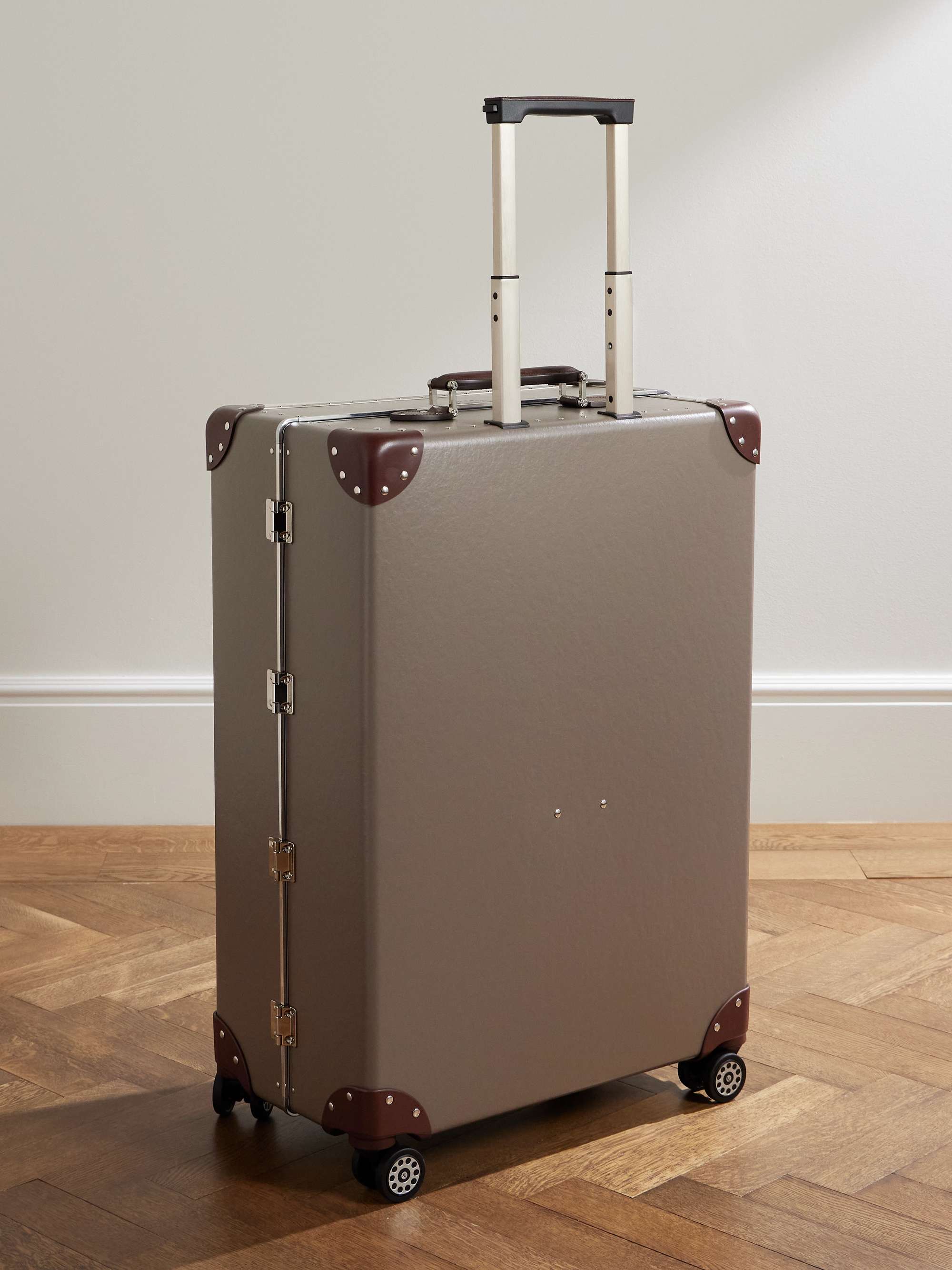 GLOBE-TROTTER 