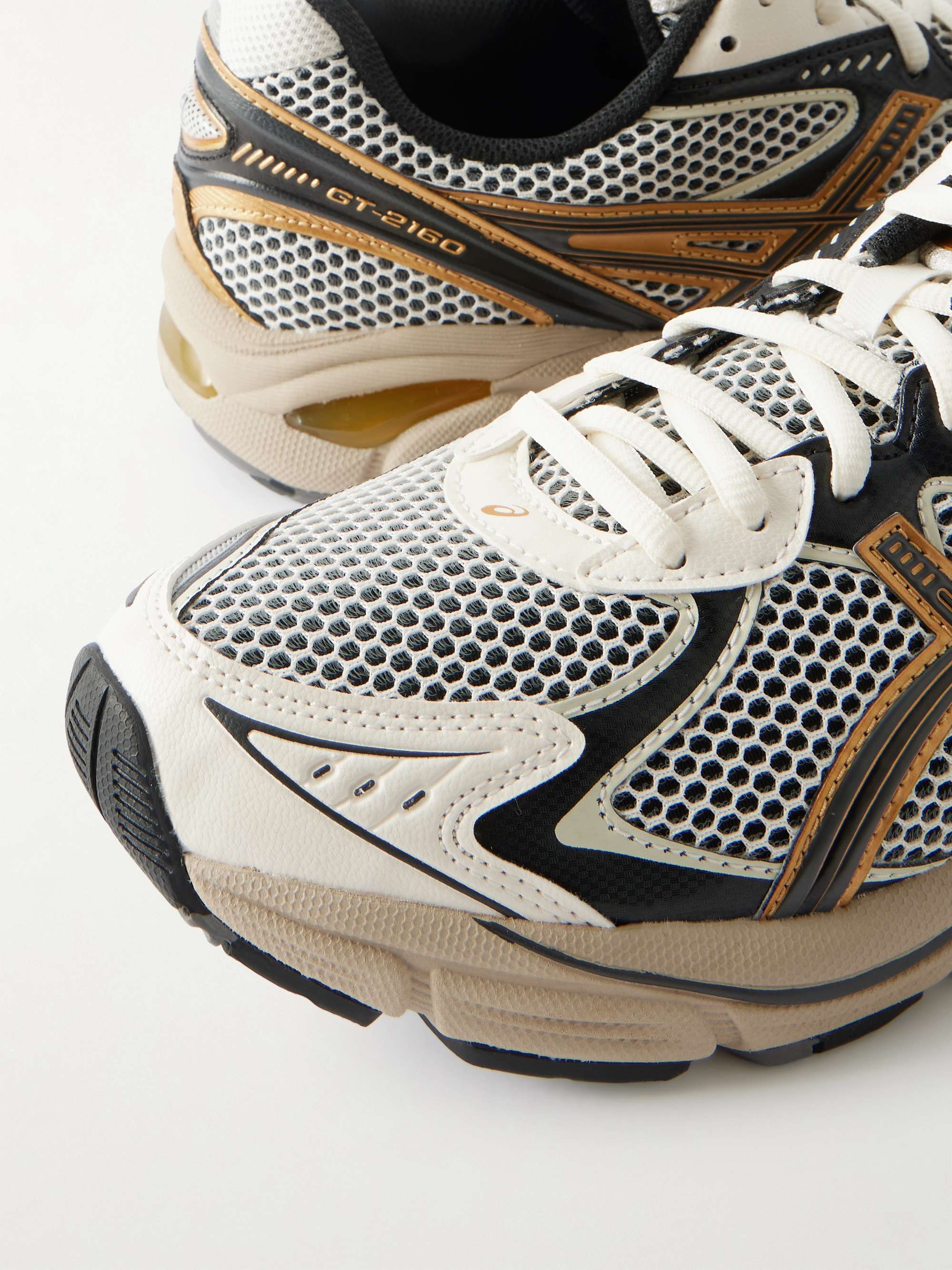 ASICS 