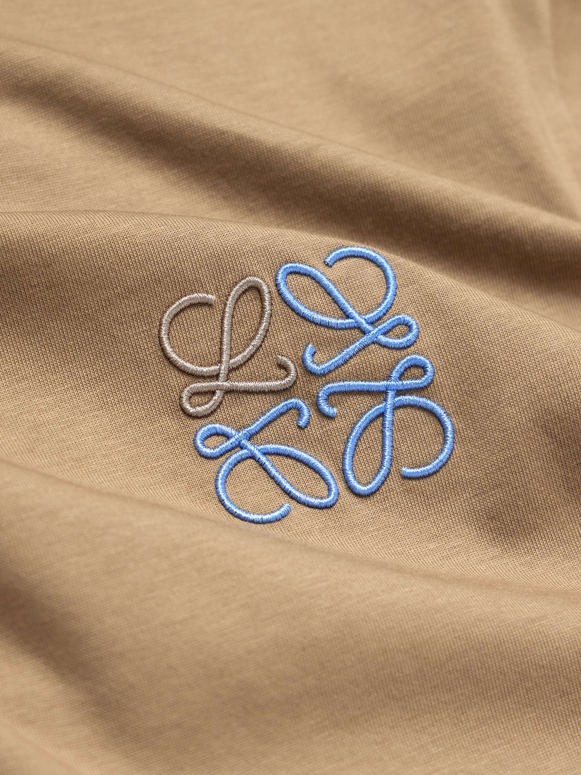 LOEWE T-Shirt aus Baumwoll-Jersey mit Logostickerei