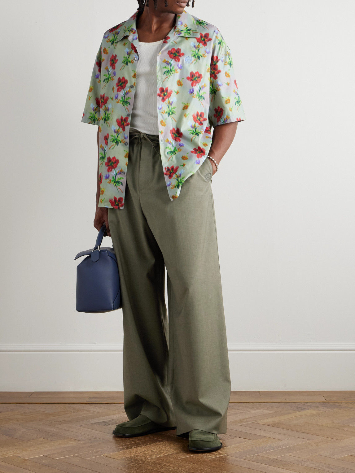 Loewe Wide-leg Logo-embroidered Pleated Wool Drawstring Trousers In Green