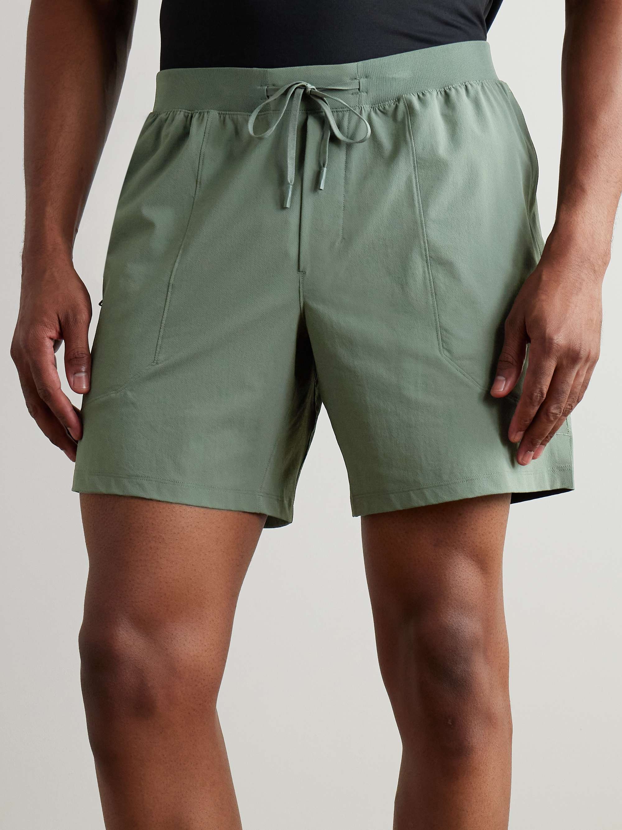 LULULEMON 