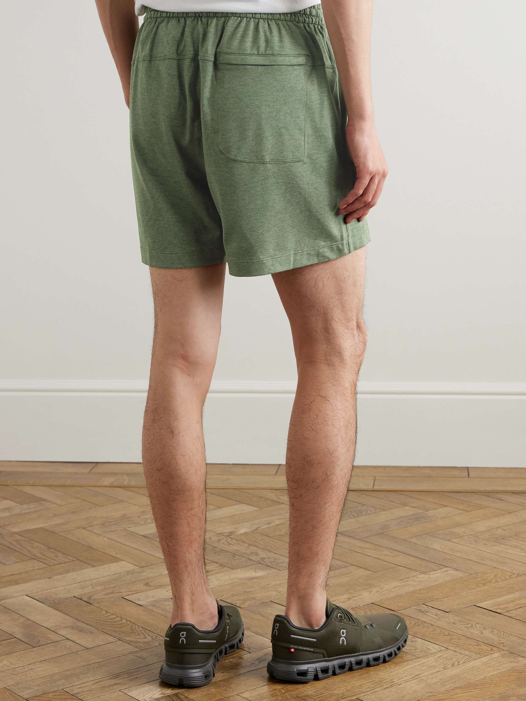 LULULEMON 