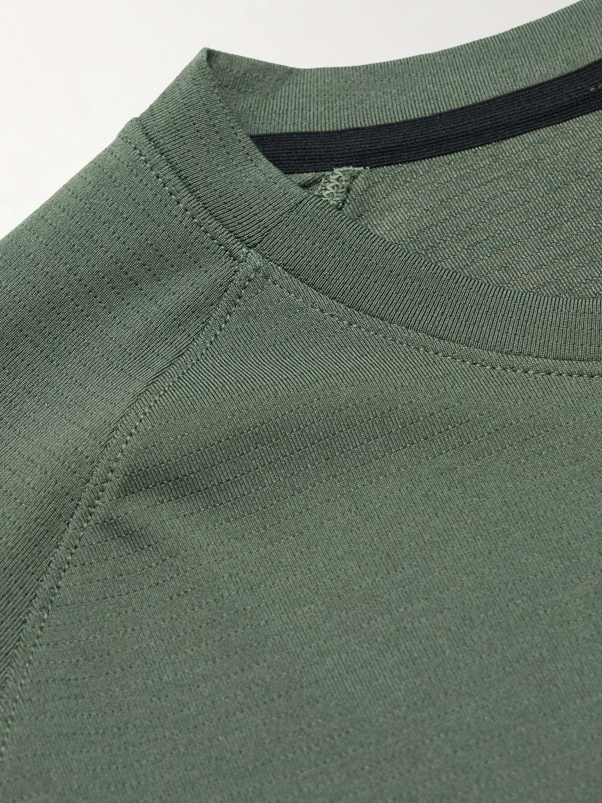 LULULEMON 