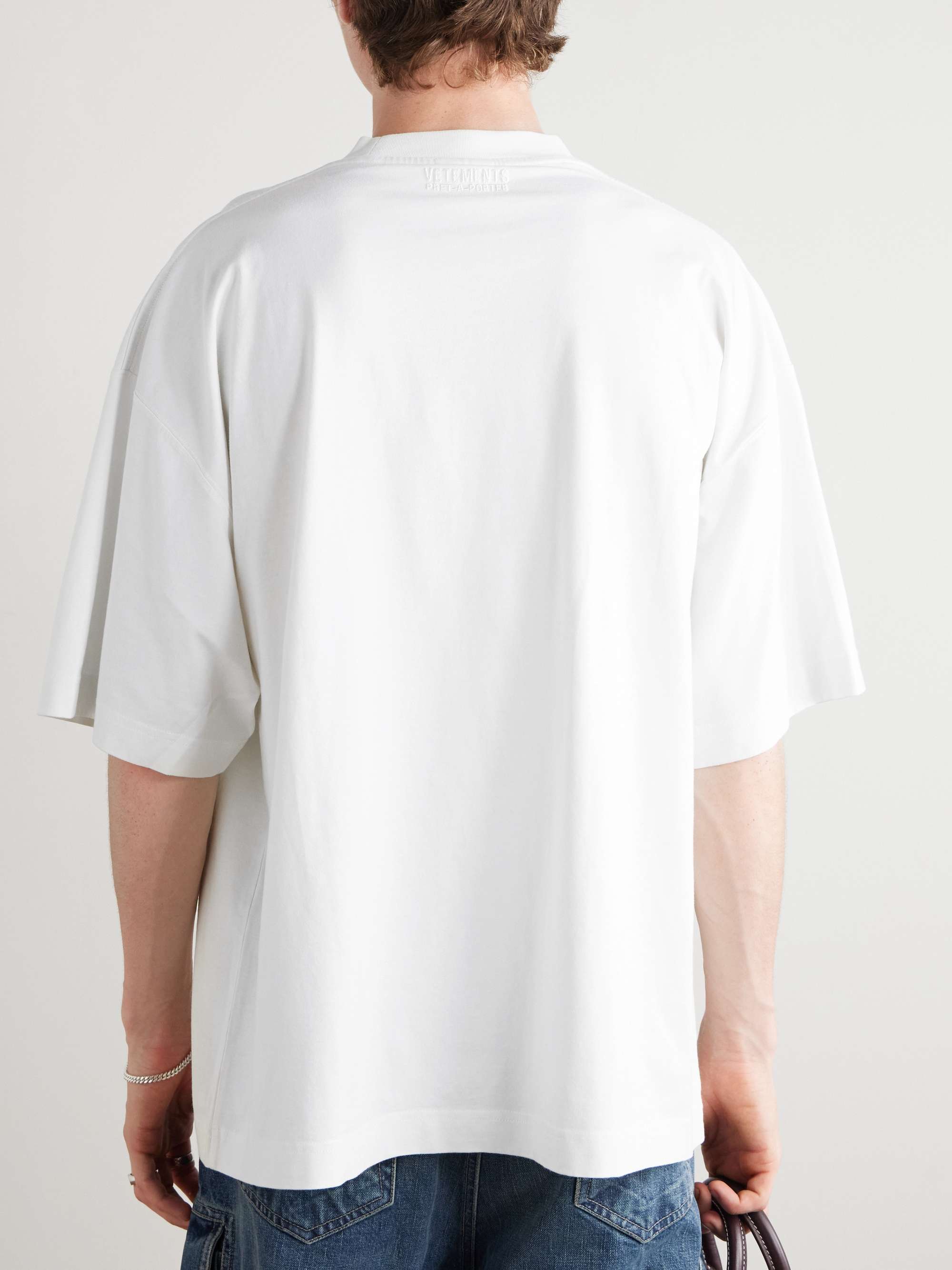 VETEMENTS 