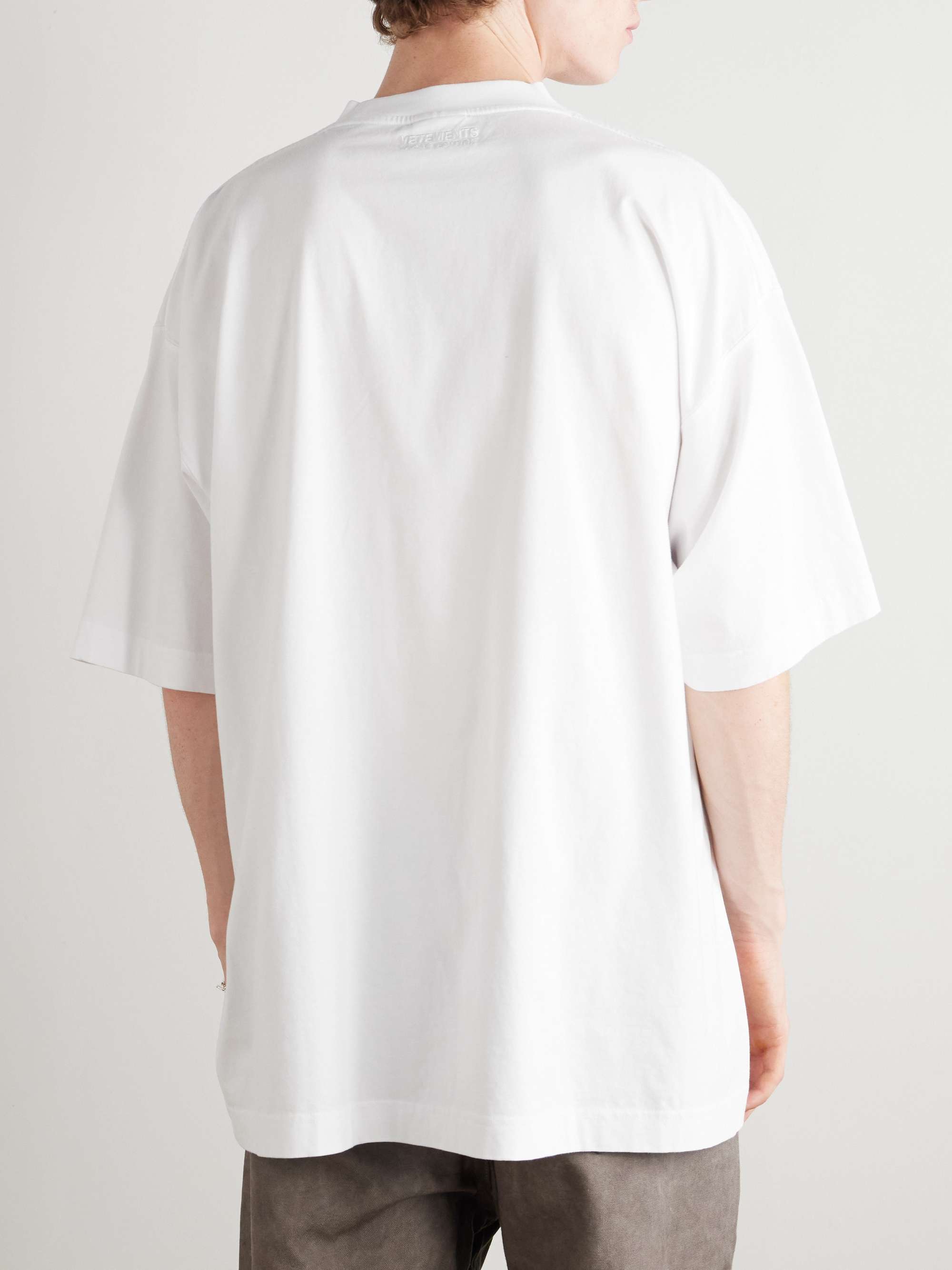 VETEMENTS 