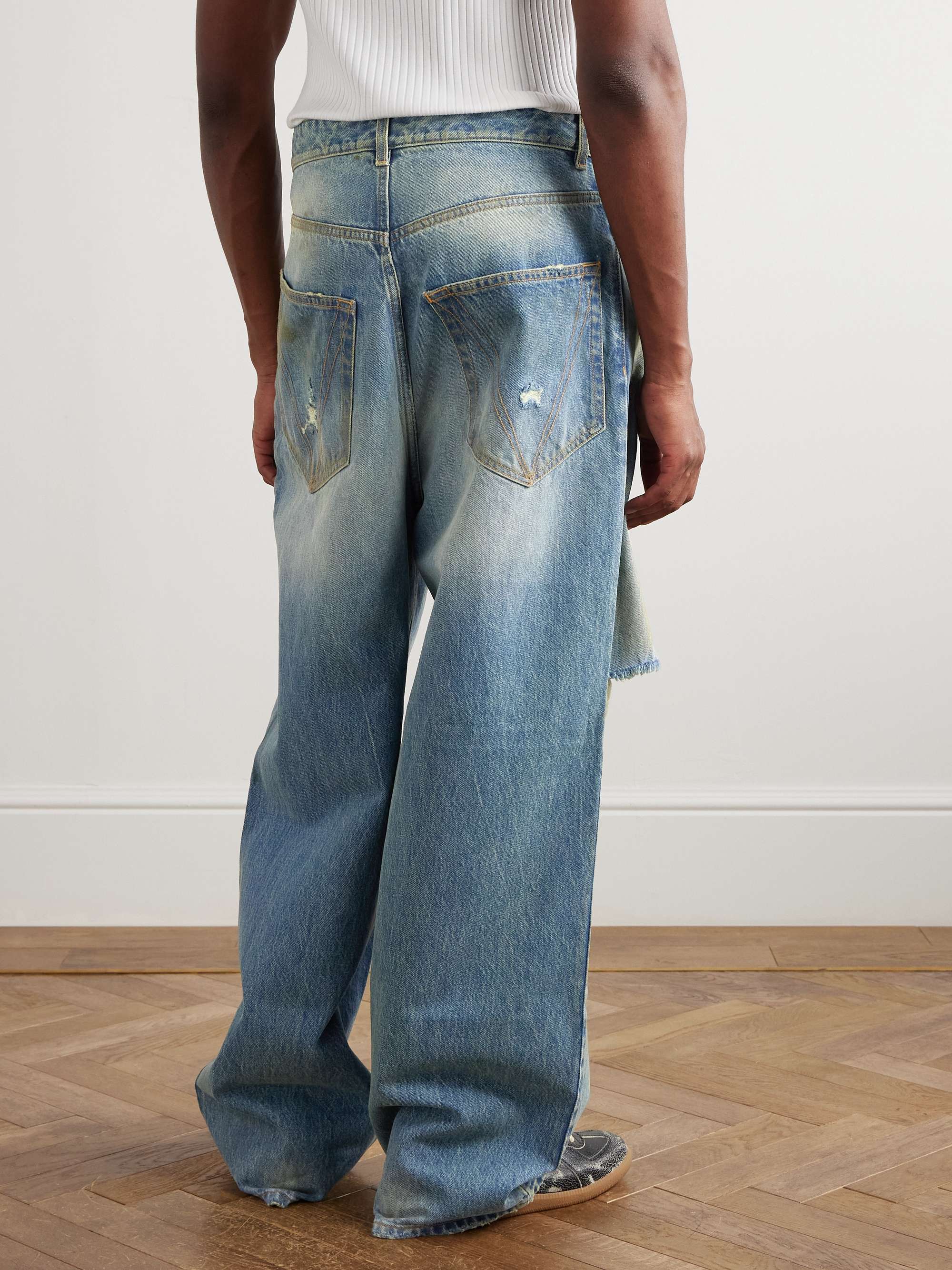 VETEMENTS 