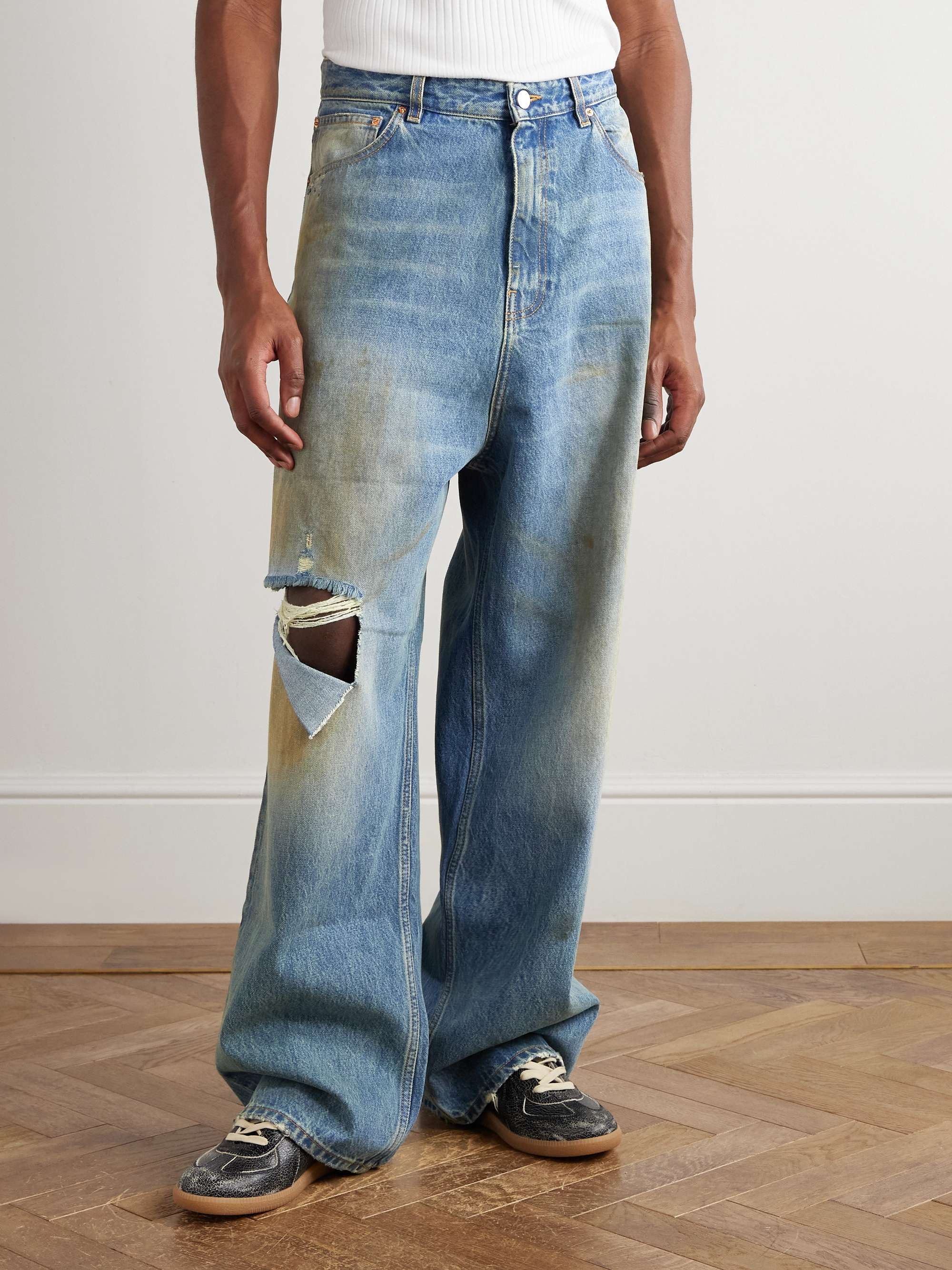 VETEMENTS 