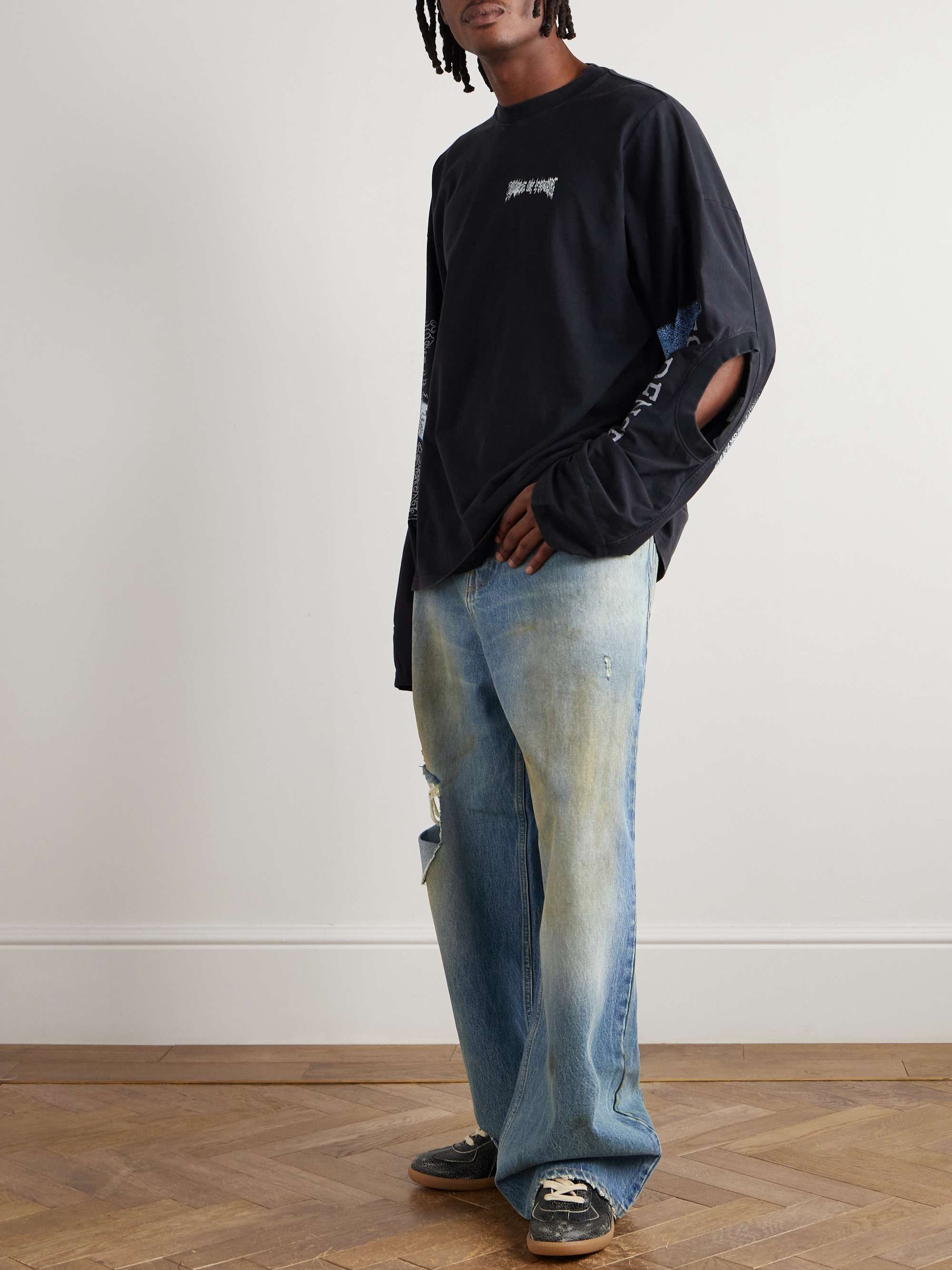VETEMENTS 