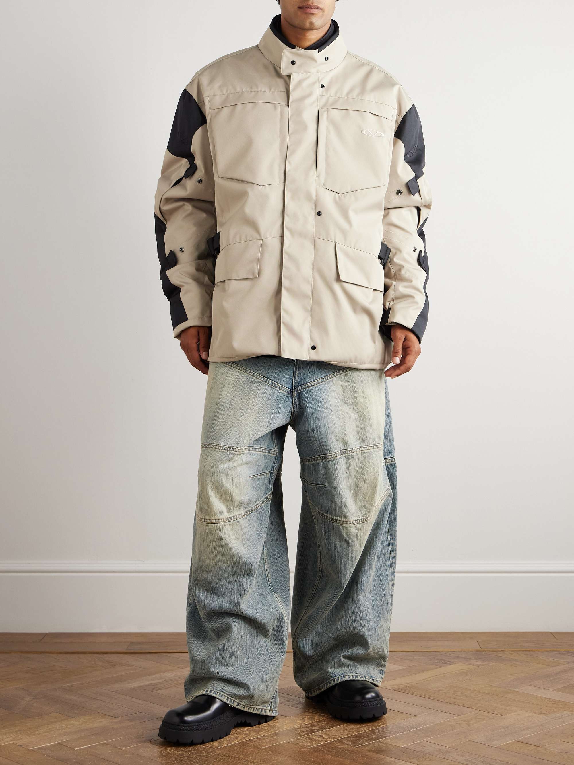 VETEMENTS 