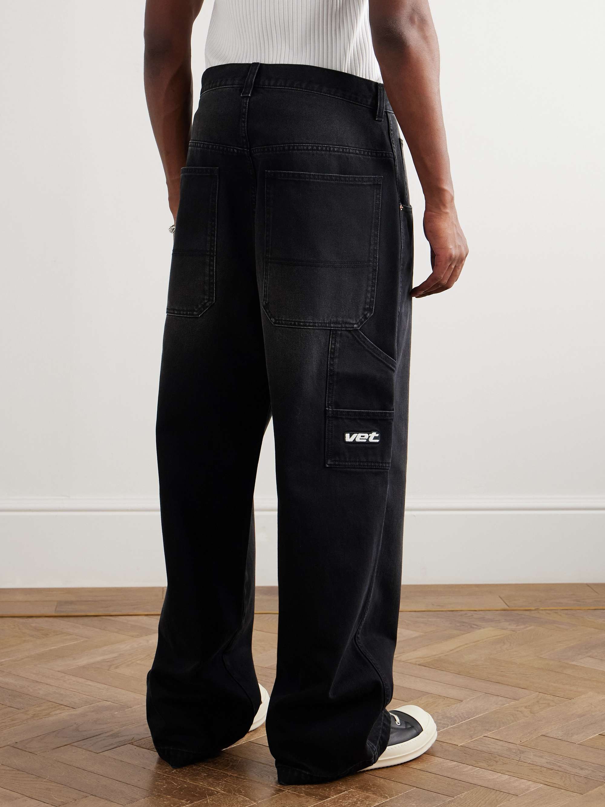 VETEMENTS 