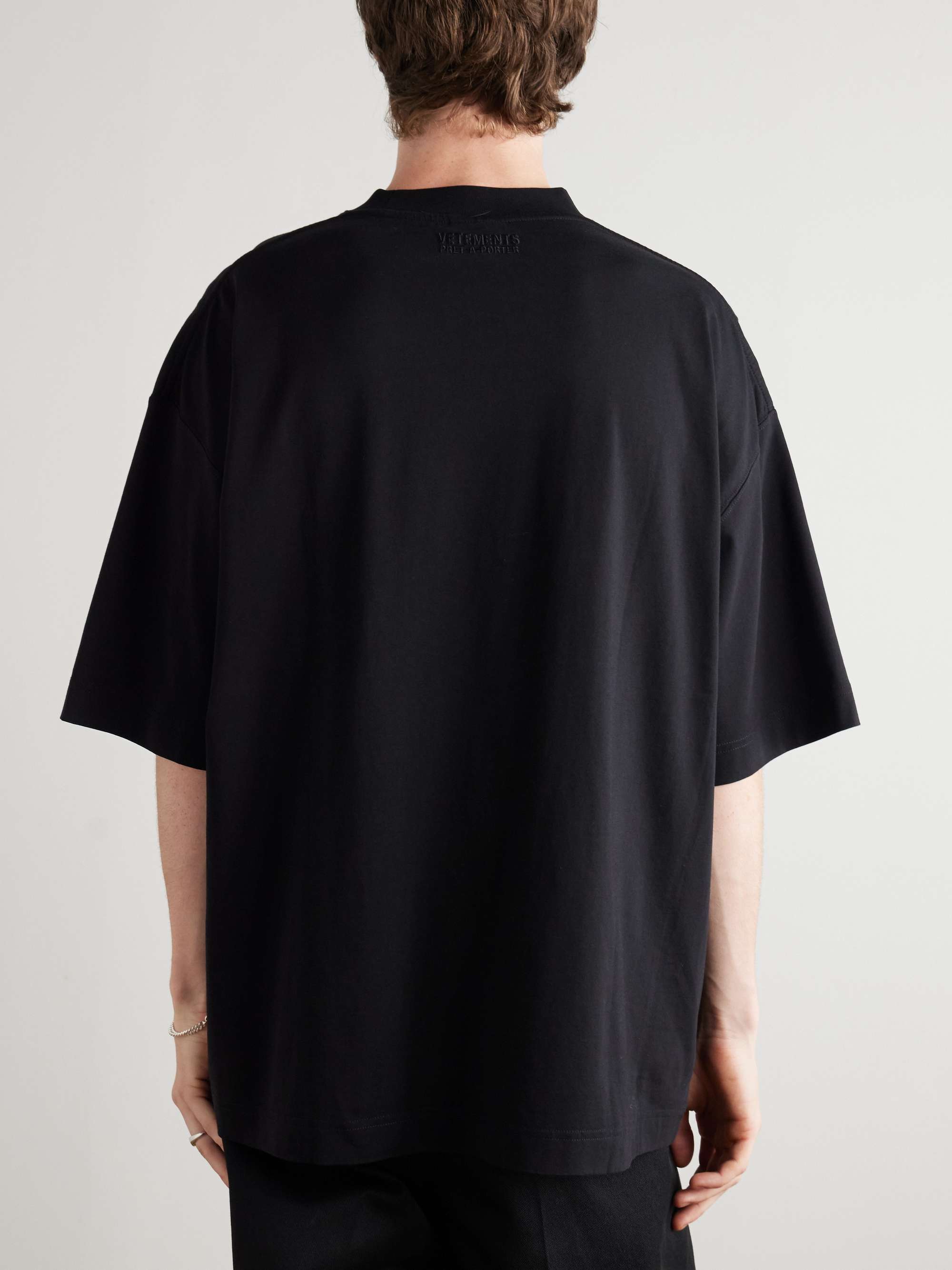 VETEMENTS 