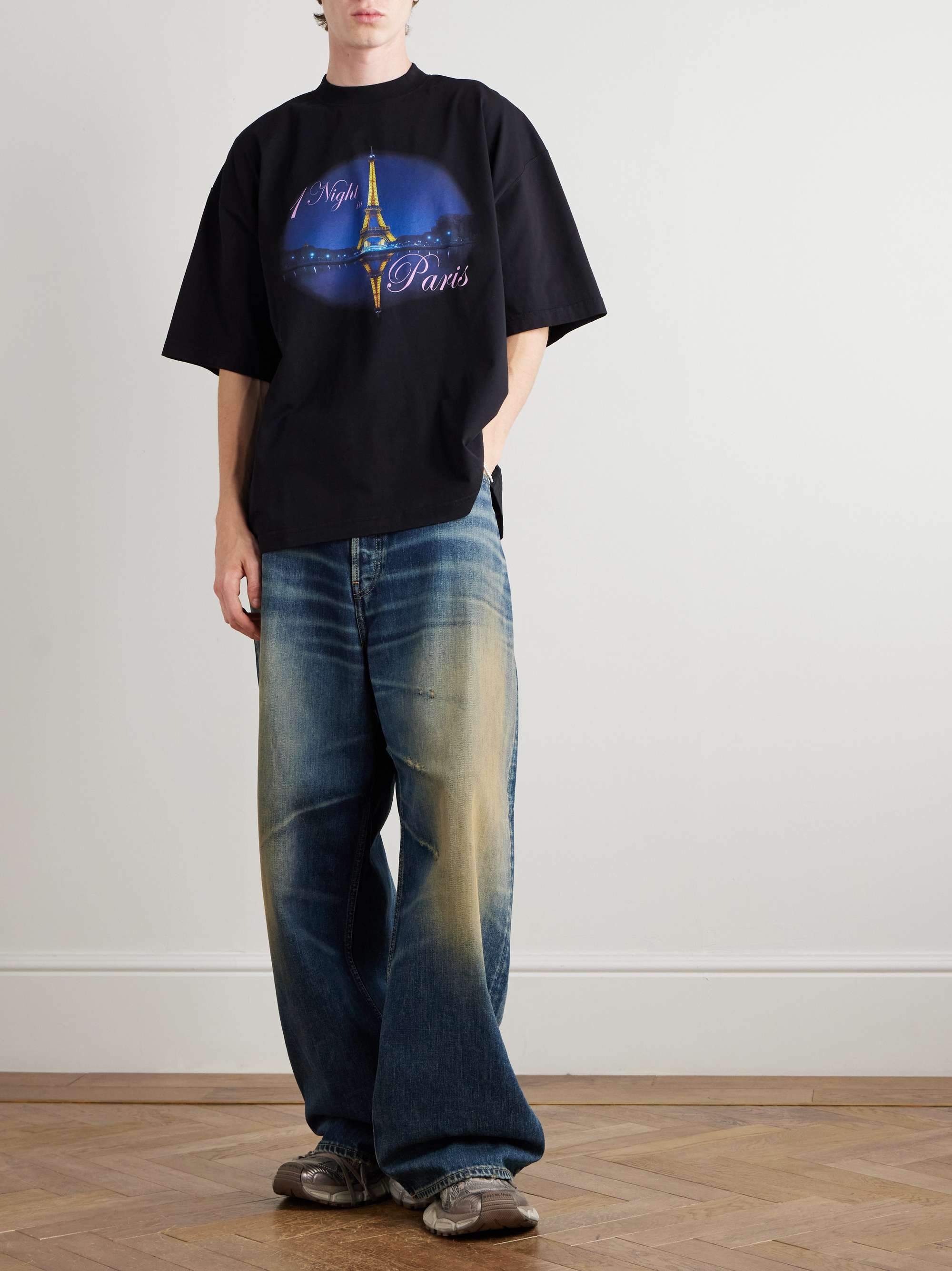 VETEMENTS 