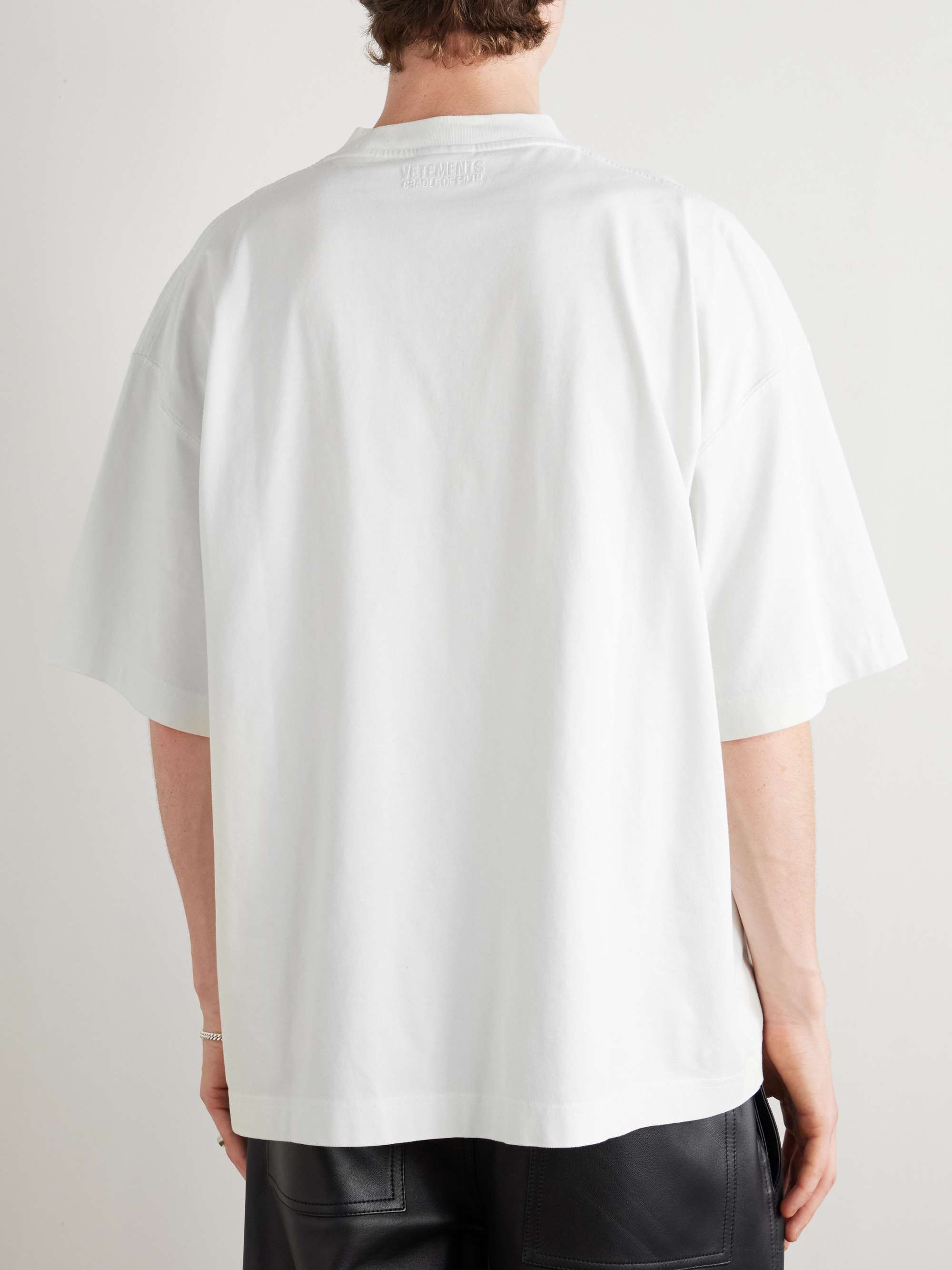 VETEMENTS 