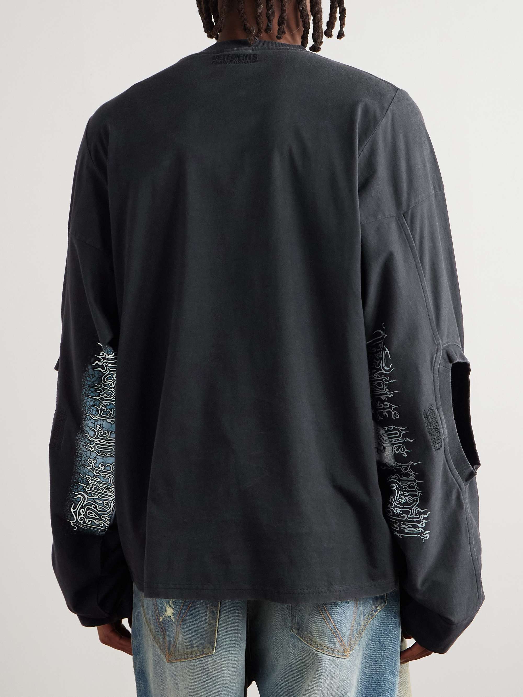 VETEMENTS 