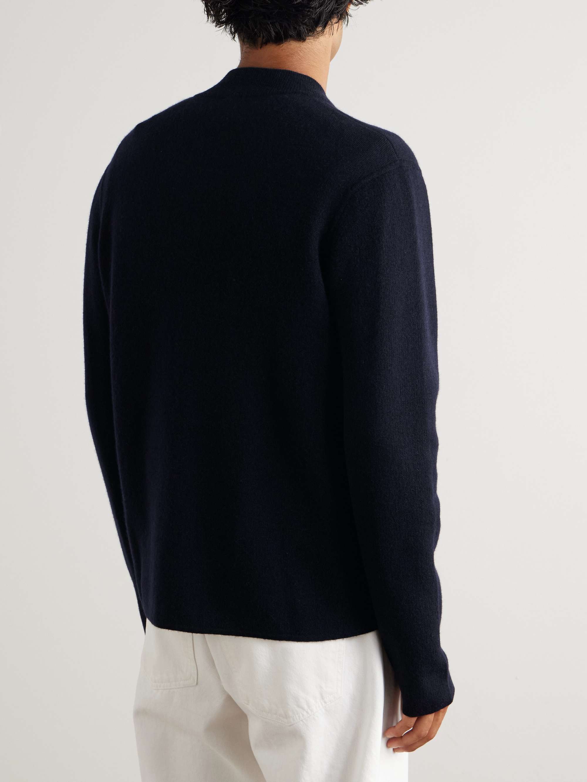 ALLUDE 