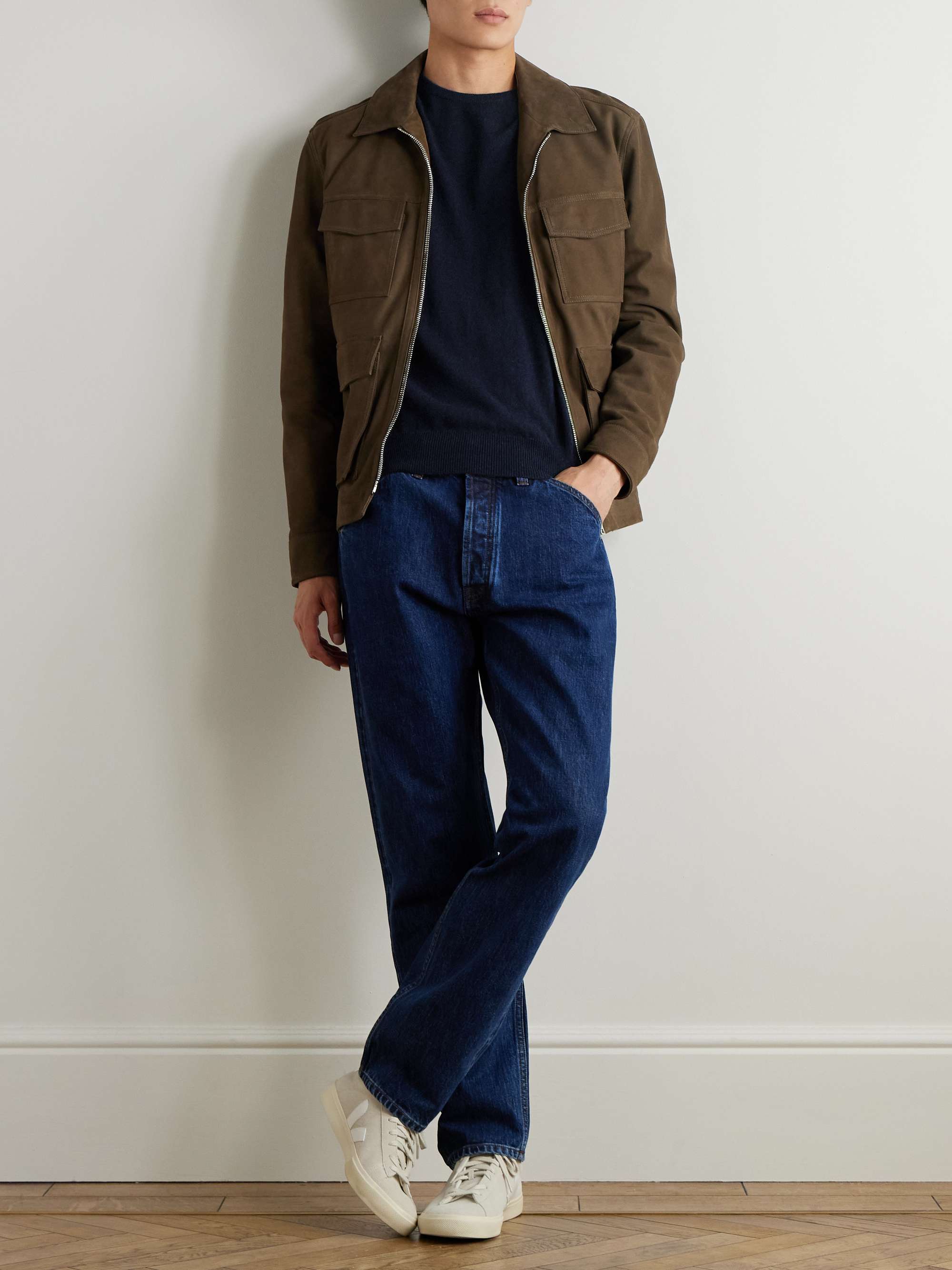 ALLUDE 