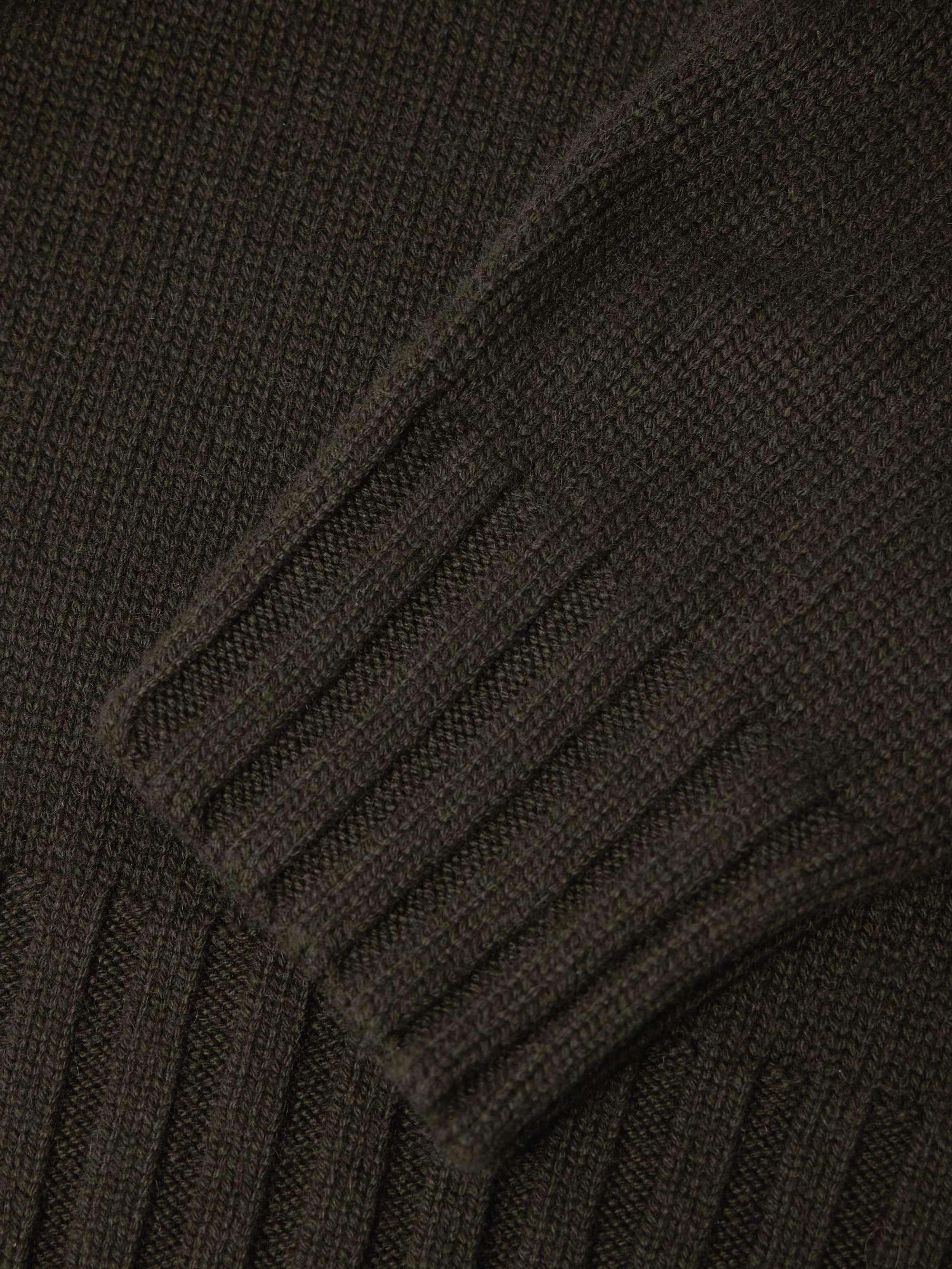 ALLUDE 