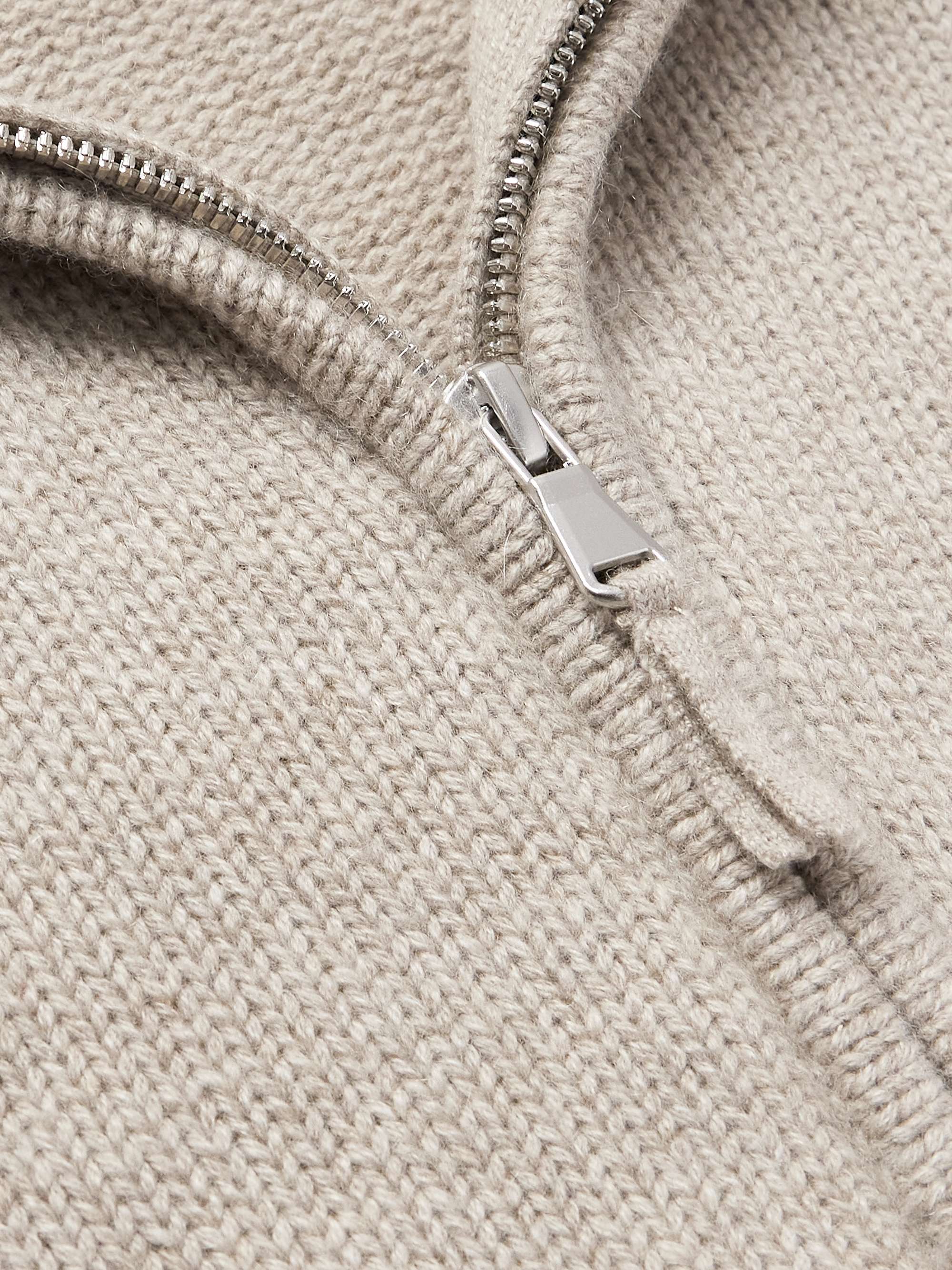 ALLUDE 