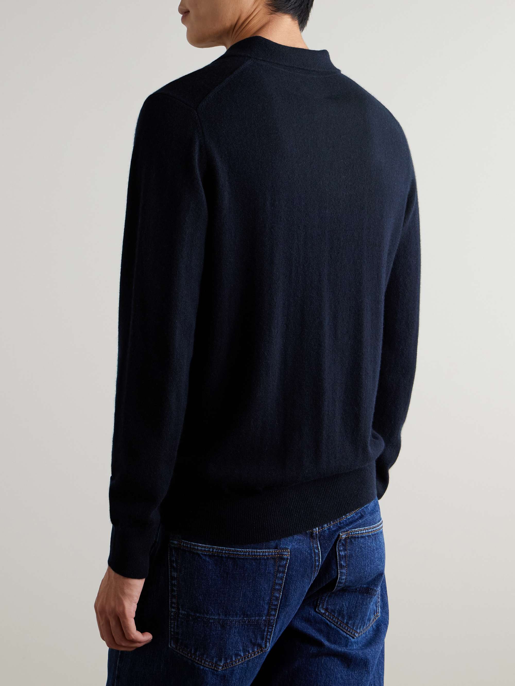 ALLUDE 