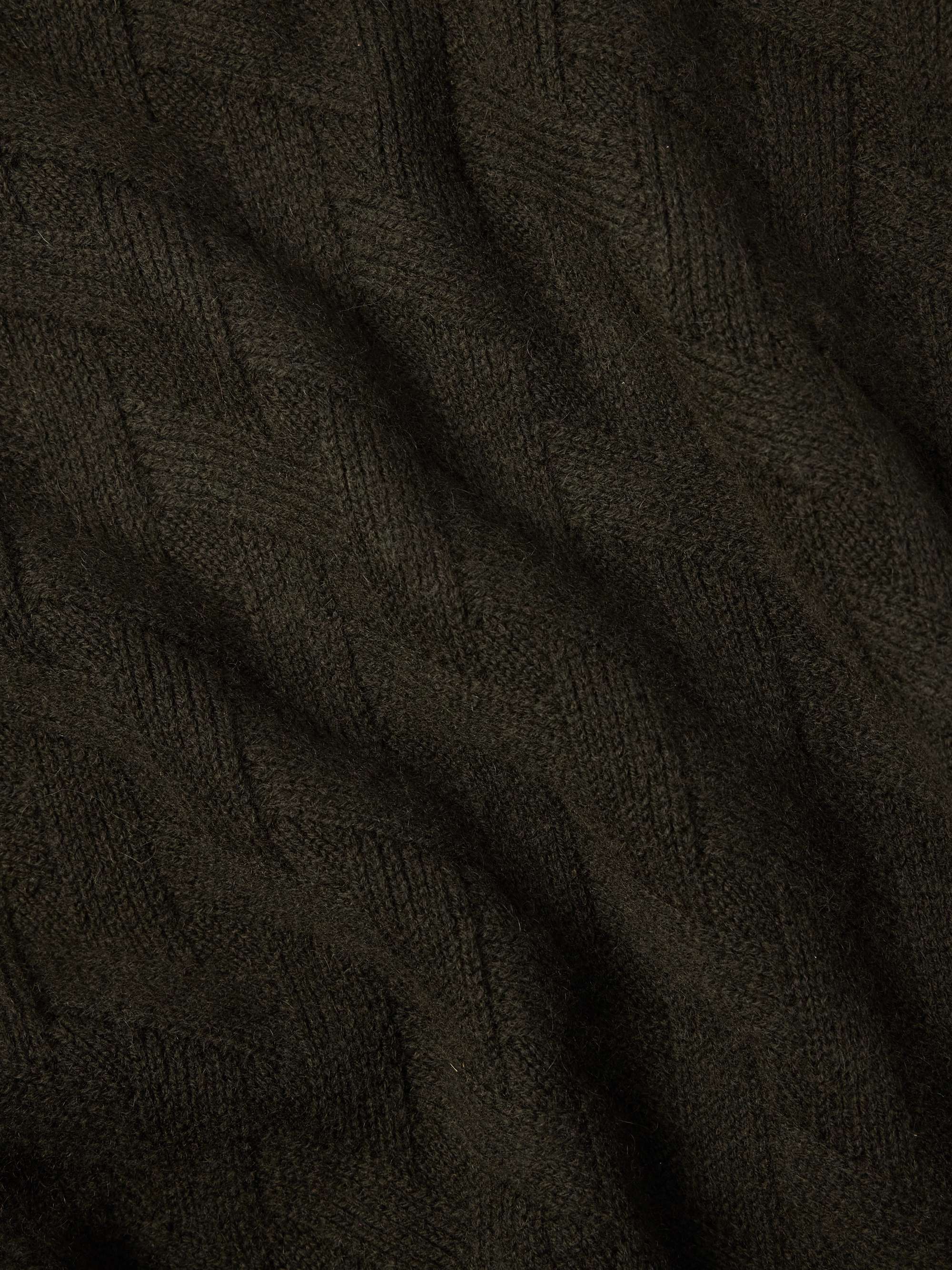 ALLUDE 