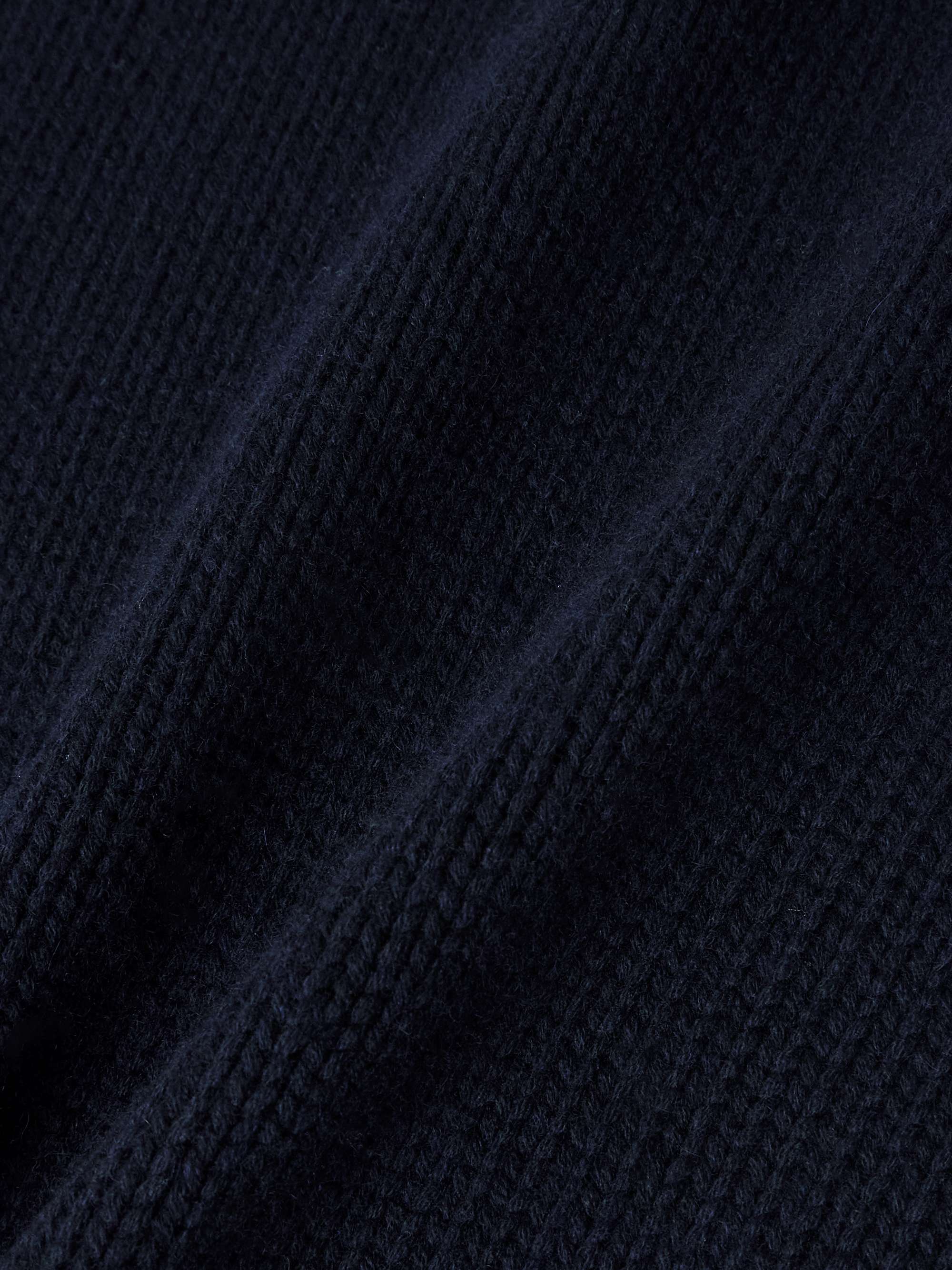 ALLUDE 