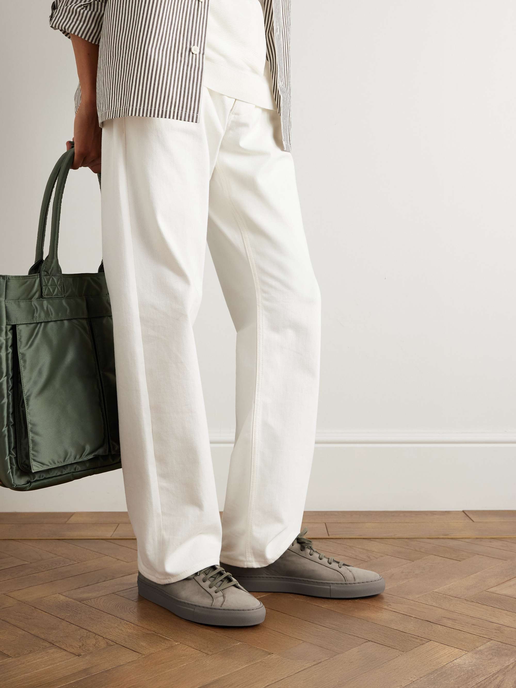 COMMON PROJECTS 