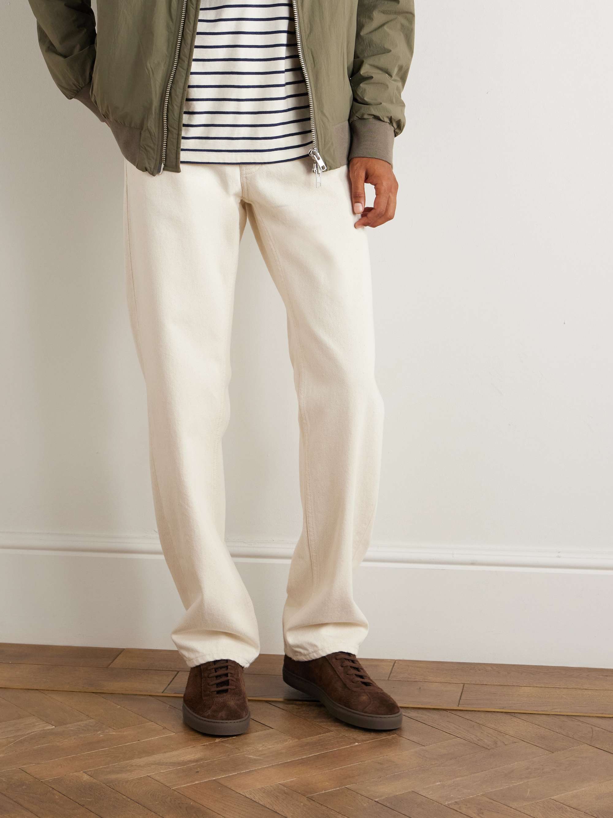 COMMON PROJECTS 