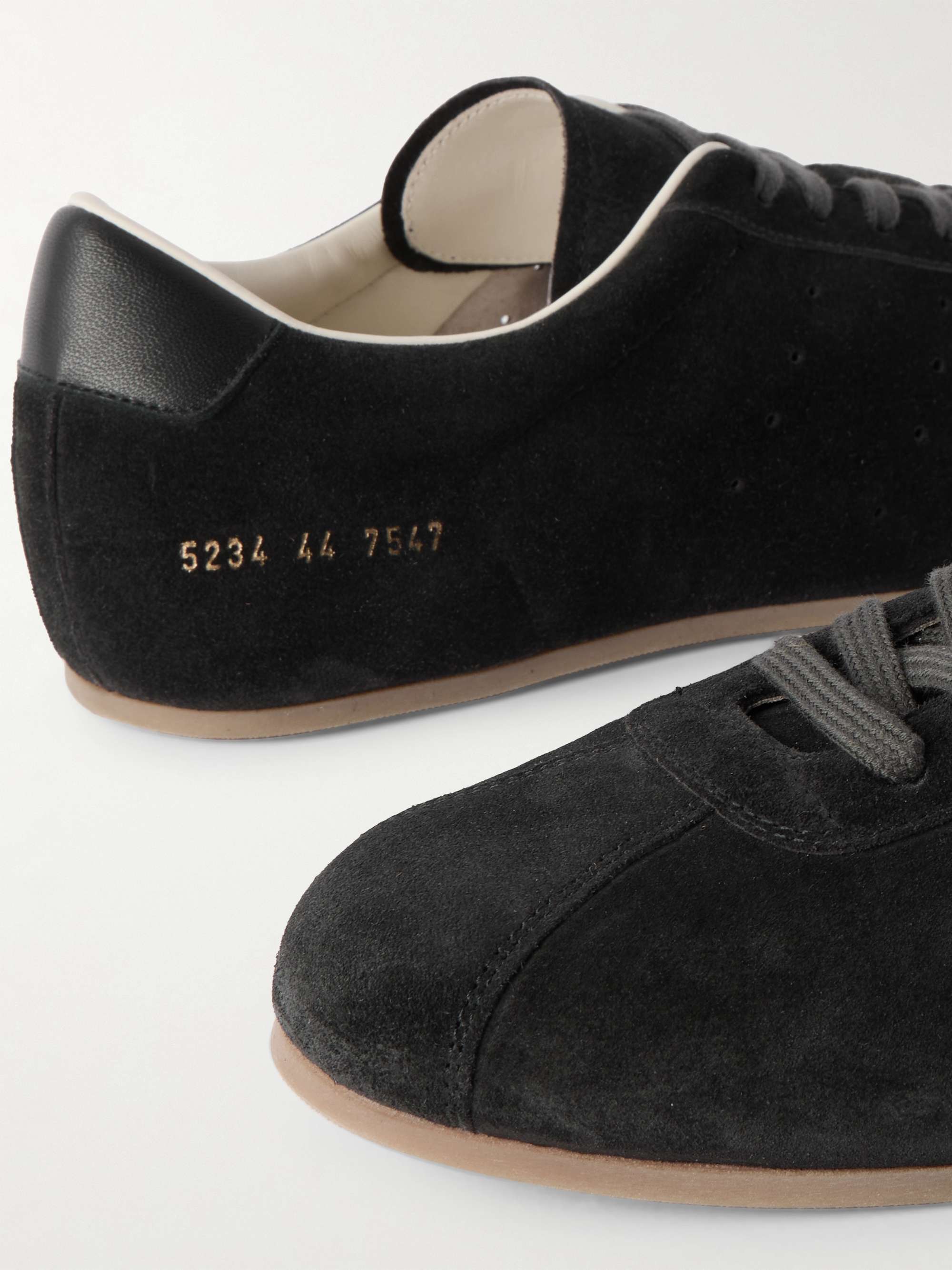 COMMON PROJECTS 