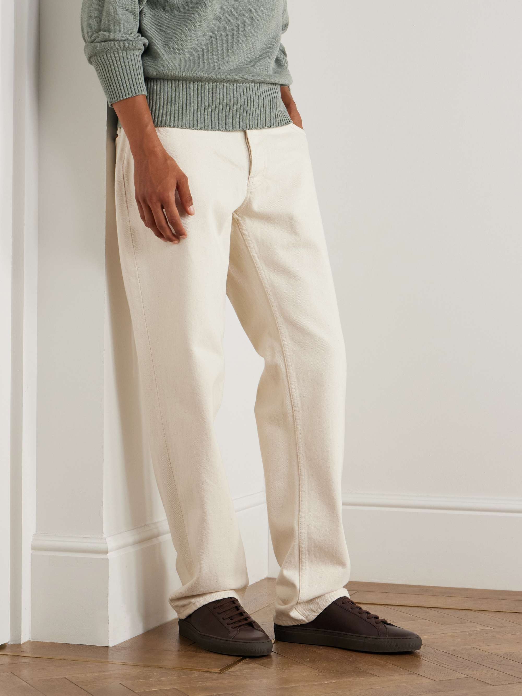 COMMON PROJECTS 