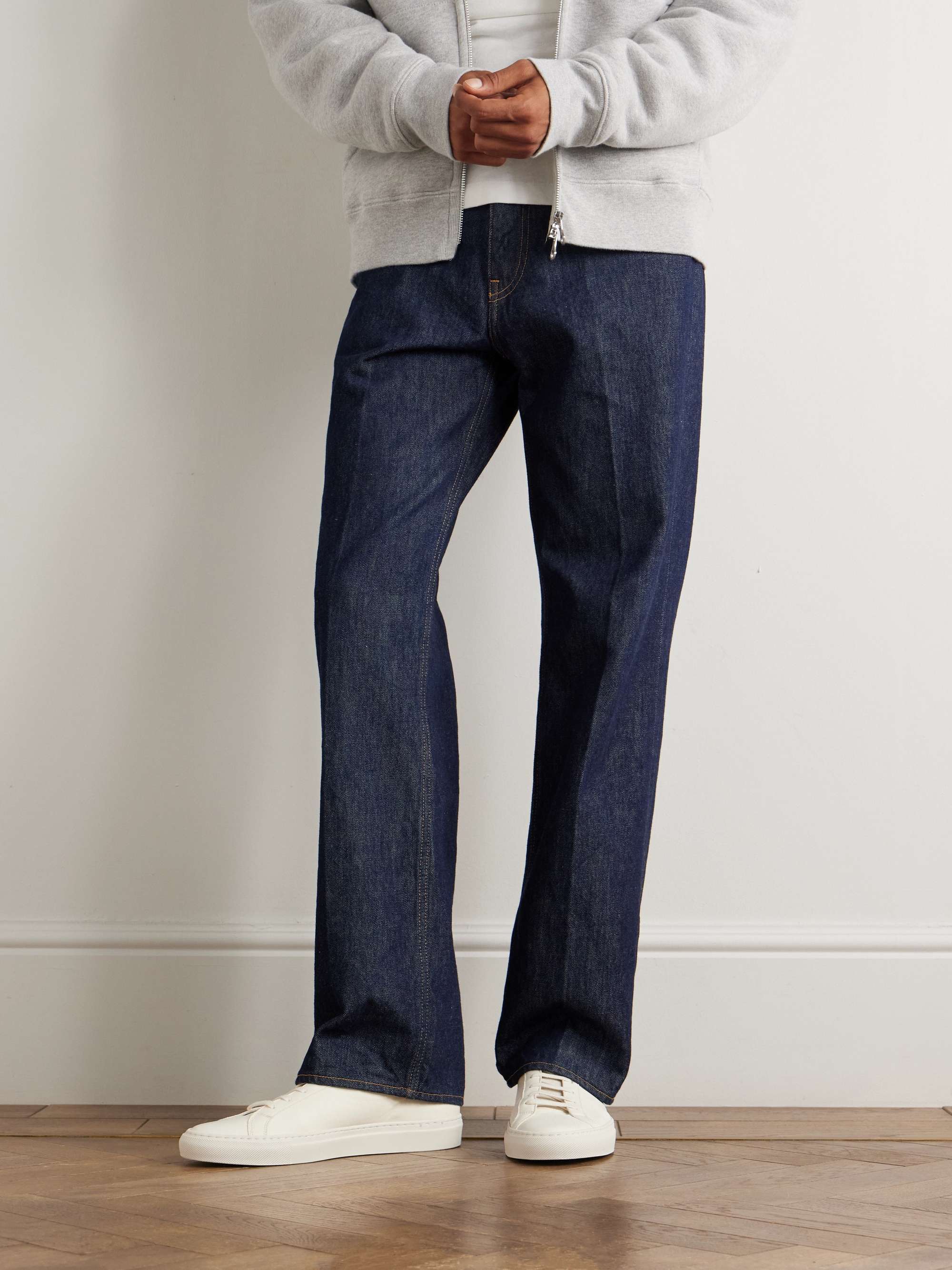 COMMON PROJECTS 