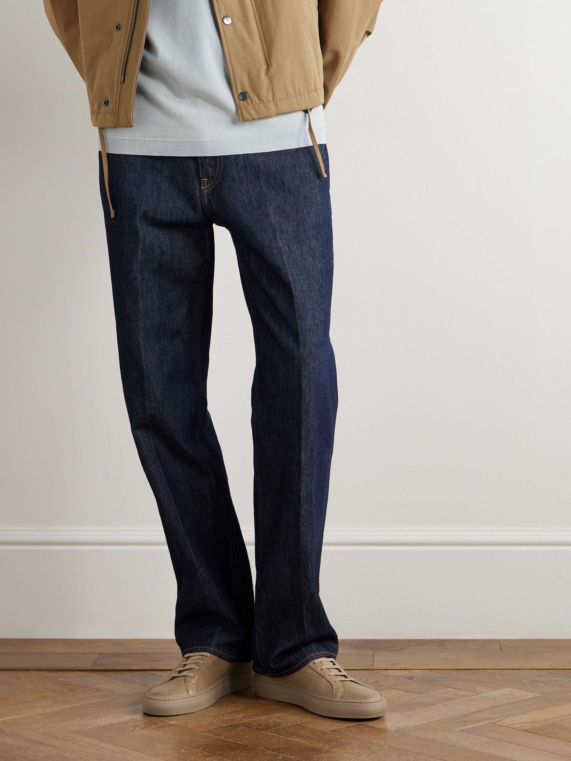 COMMON PROJECTS 