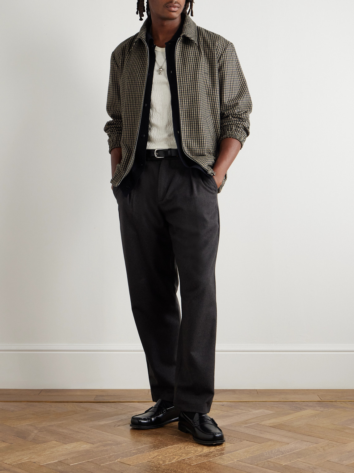Apc Renato Straight-leg Pleated Wool-blend Trousers In Black