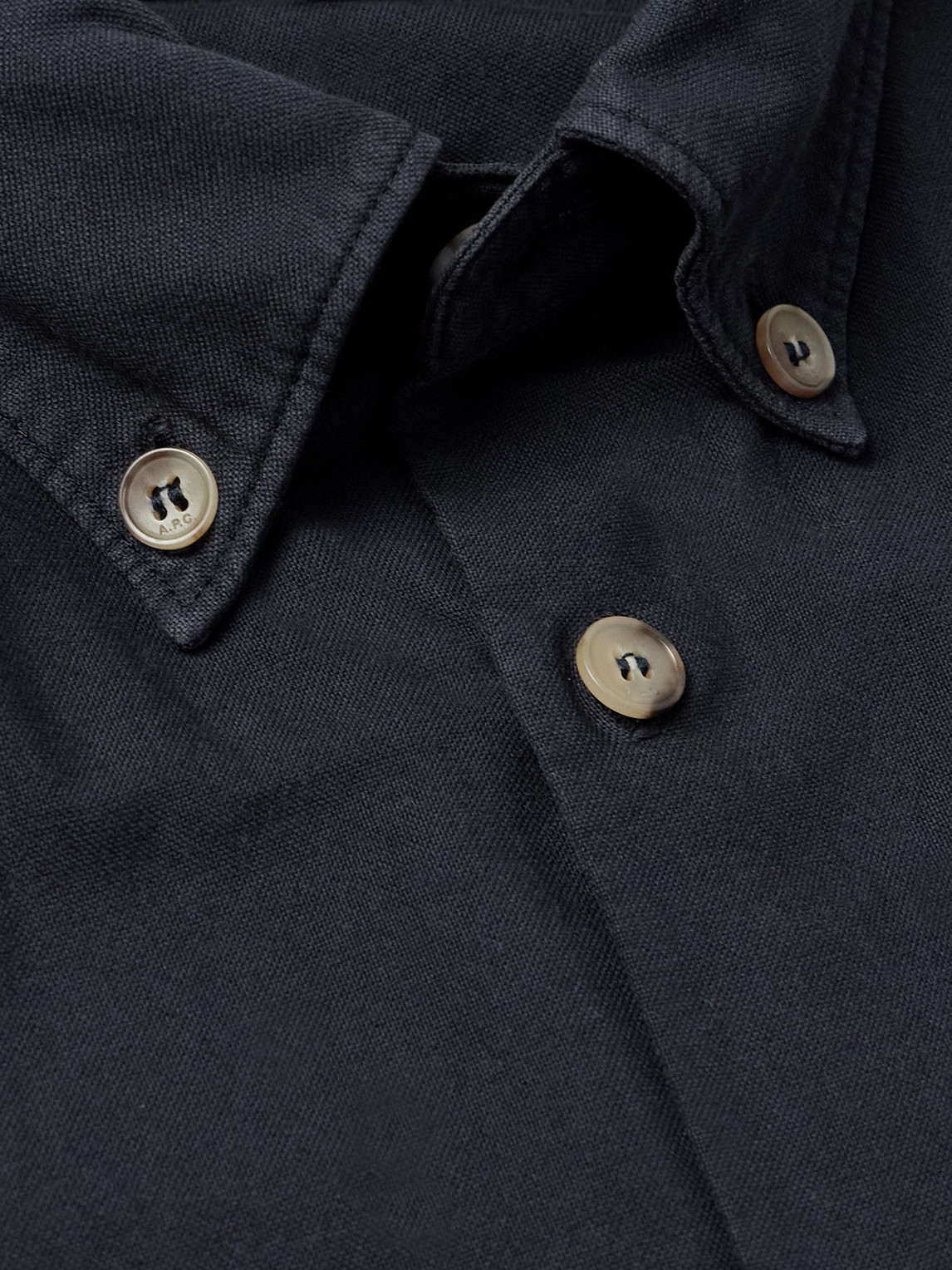 Apc Mateo Button-down Collar Logo-embroidered Cotton-twill Shirt In Black