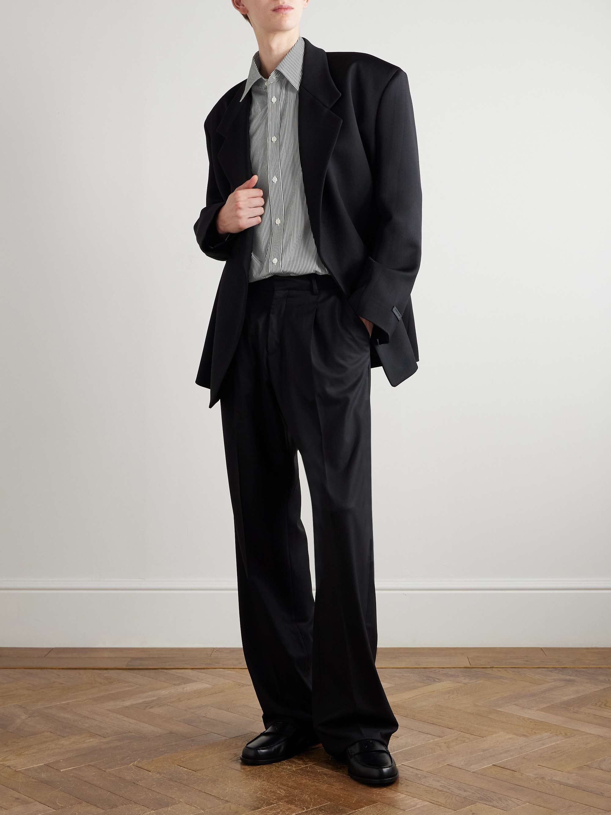 GIVENCHY 