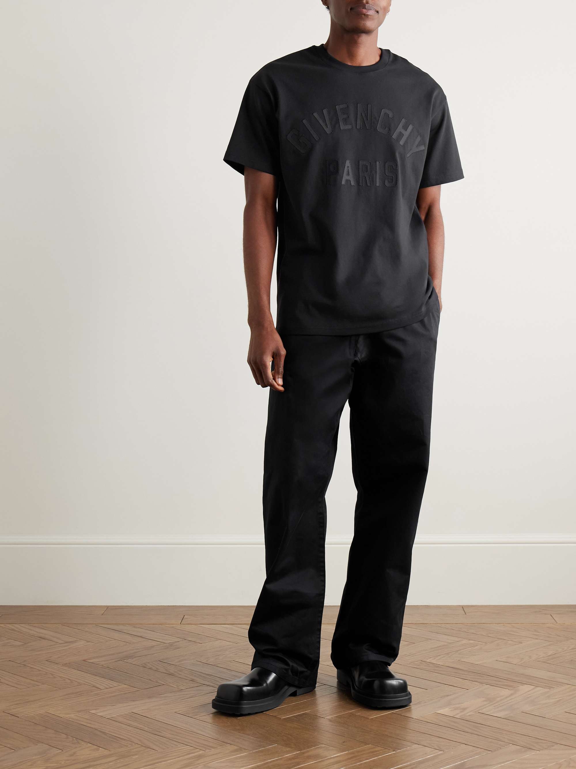 GIVENCHY 