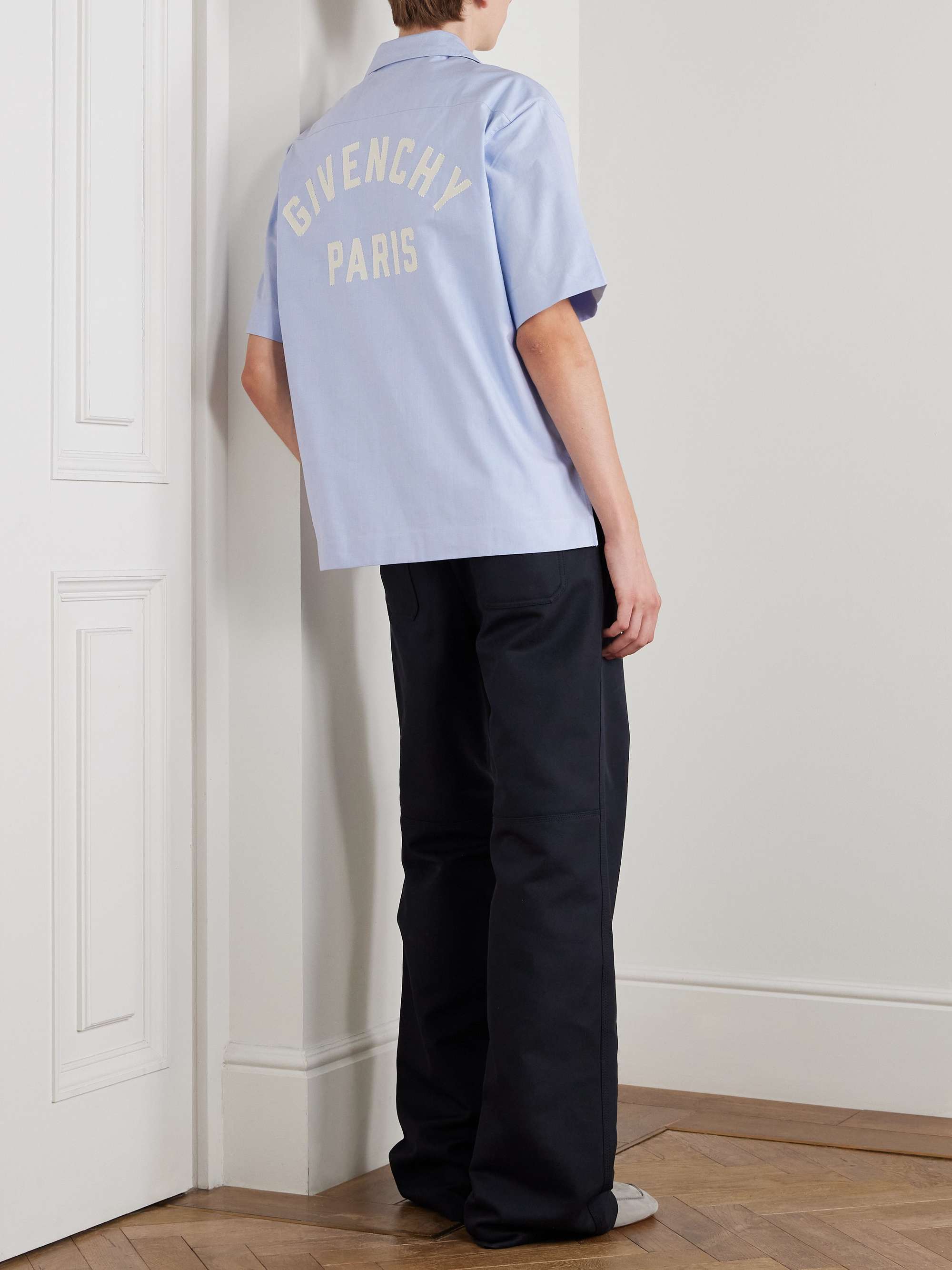 GIVENCHY 