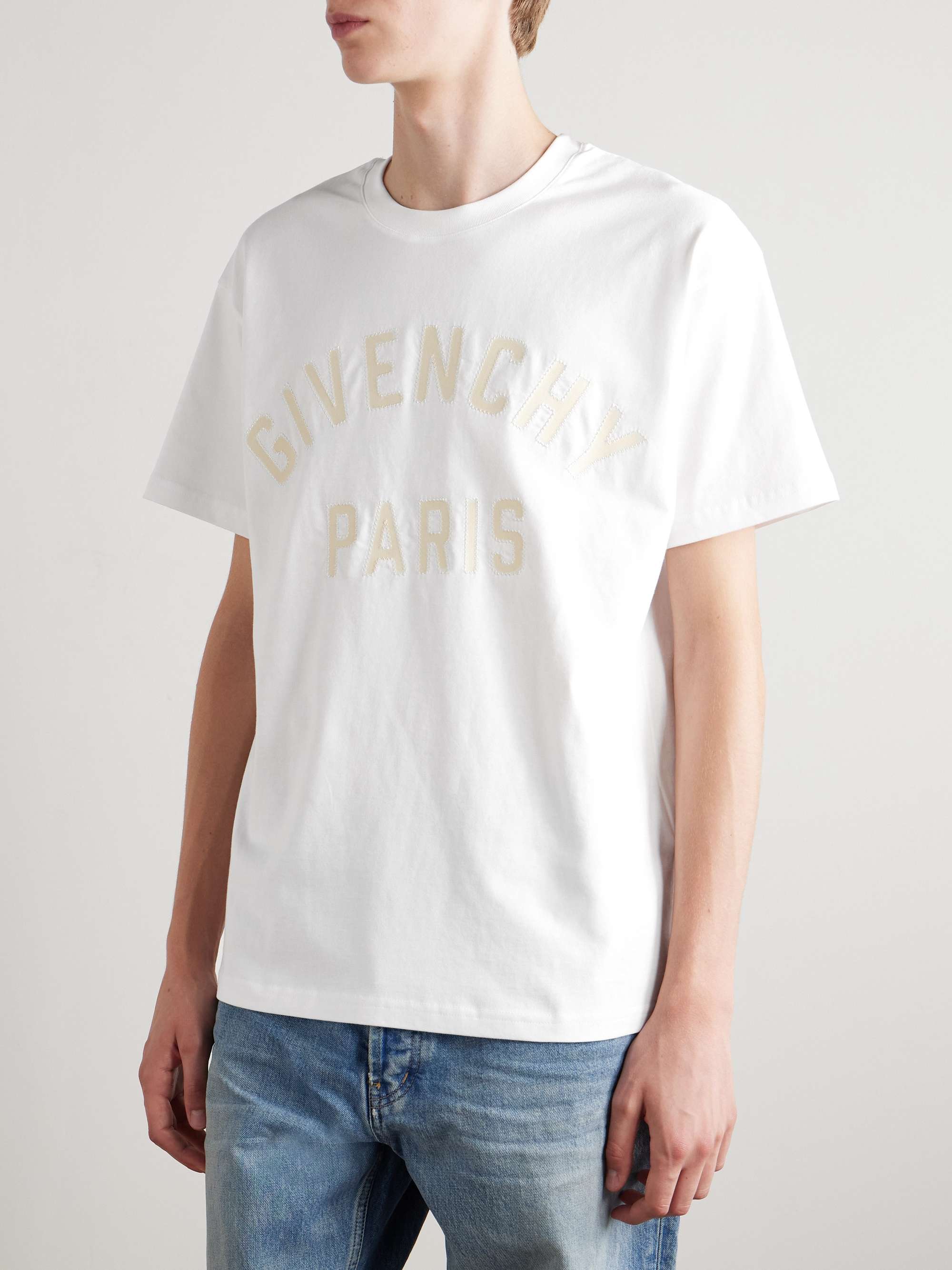GIVENCHY 