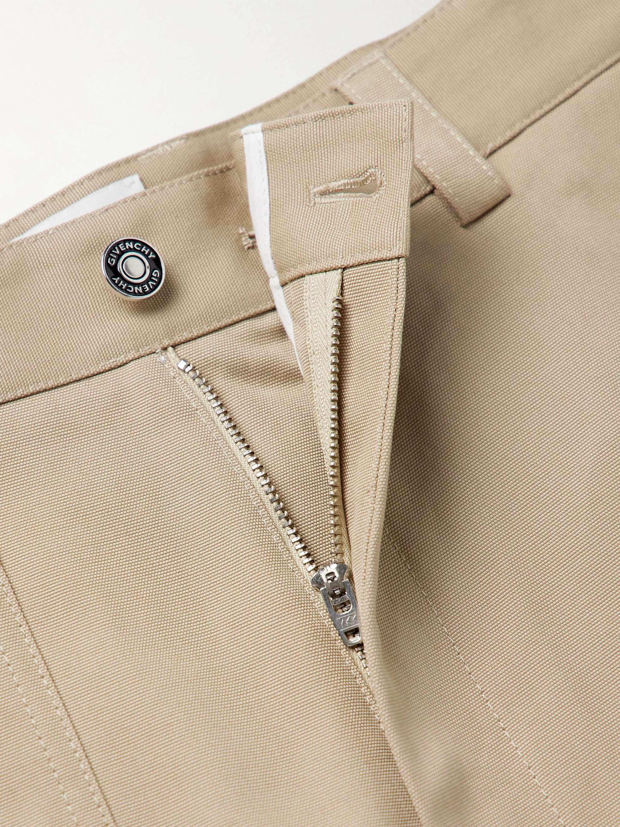 GIVENCHY 