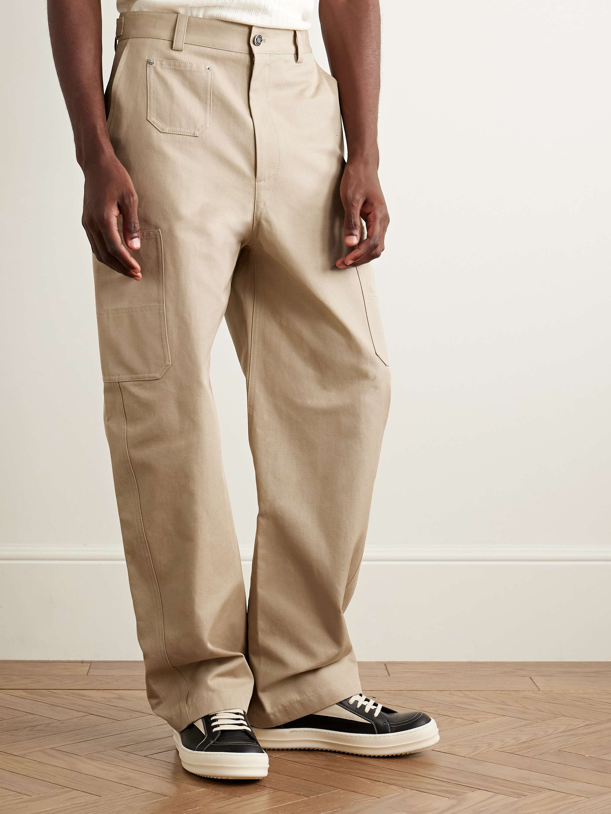 GIVENCHY 