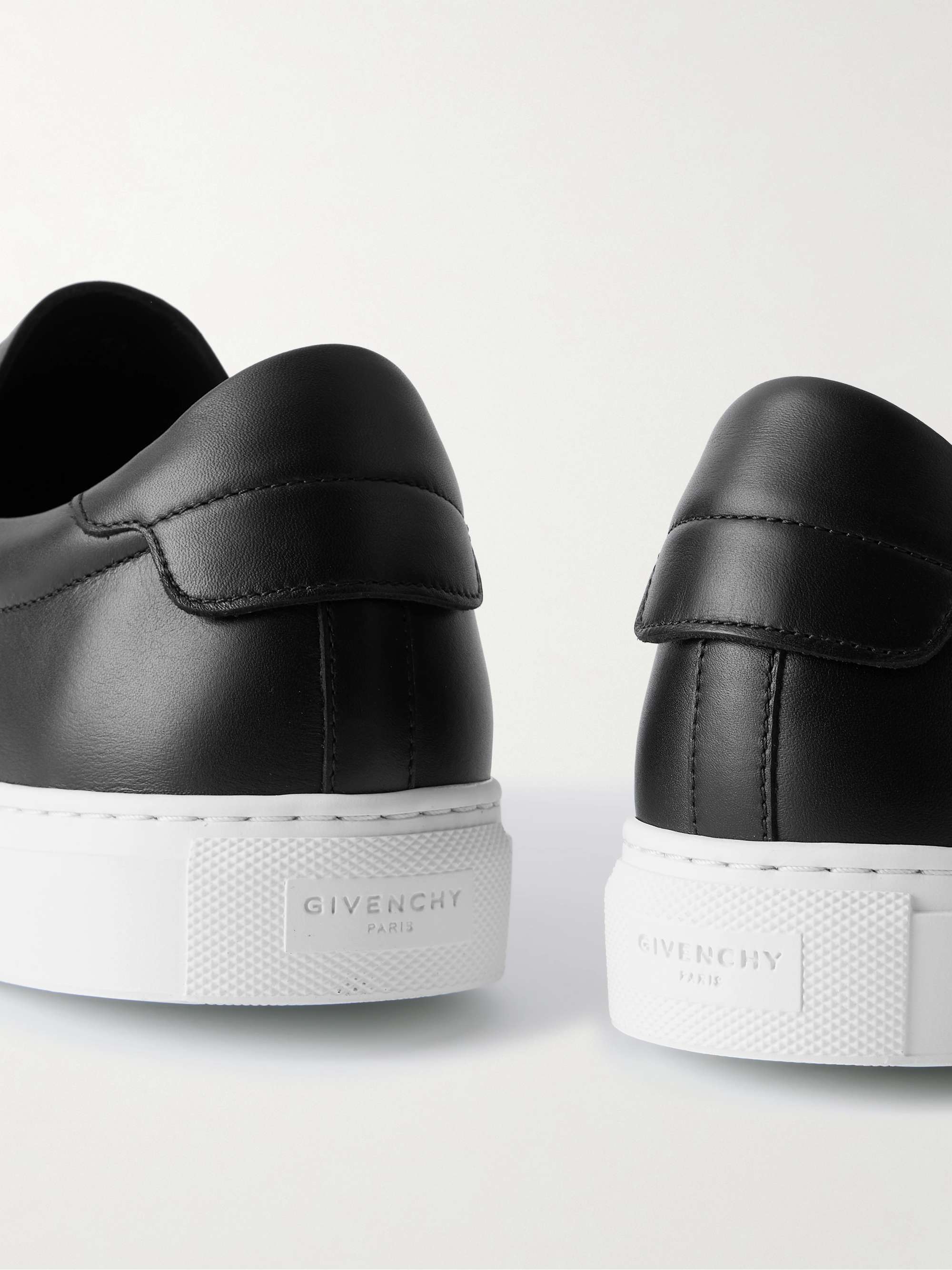 GIVENCHY 